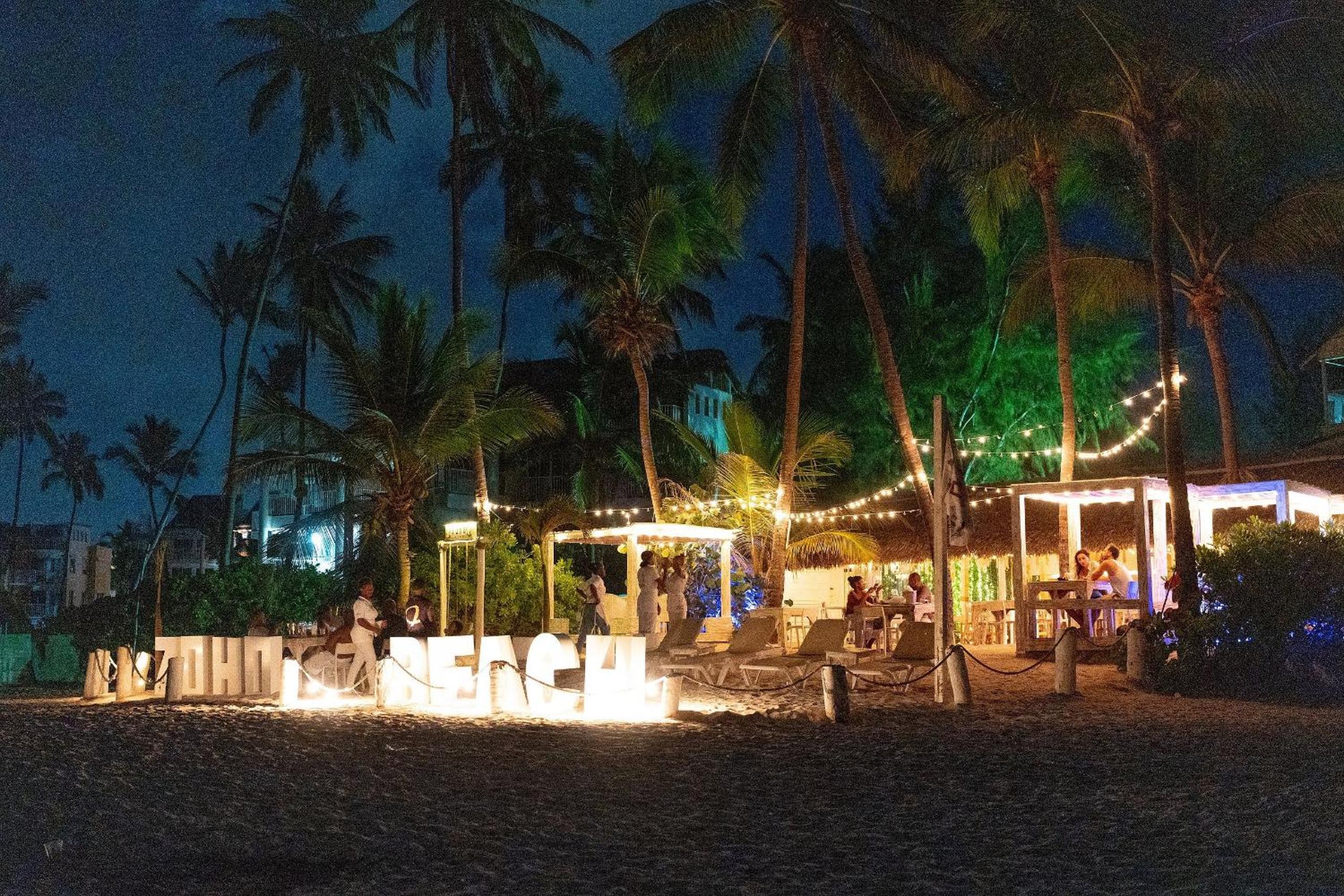 Playa Turquesa 3BR • BBQ • Oceanfront Stay