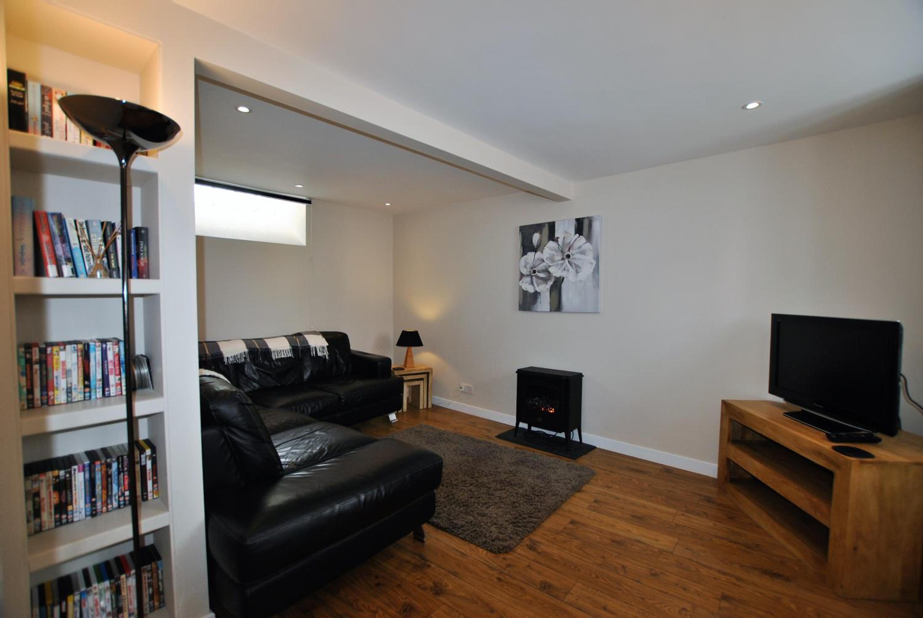 The Cottage by the Harbour St Monans view 5