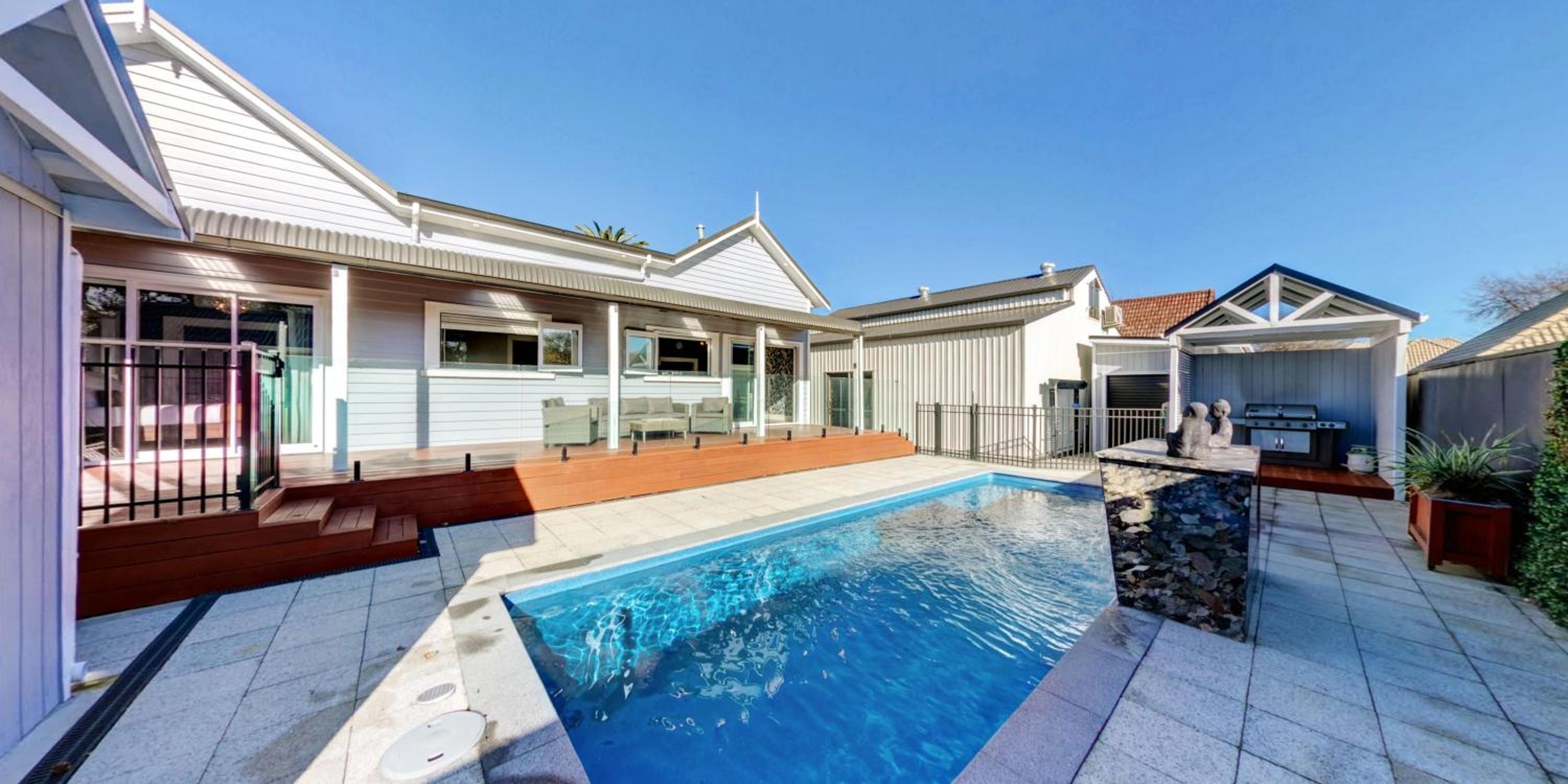 AristaAir- Poppies Luxury Villa
