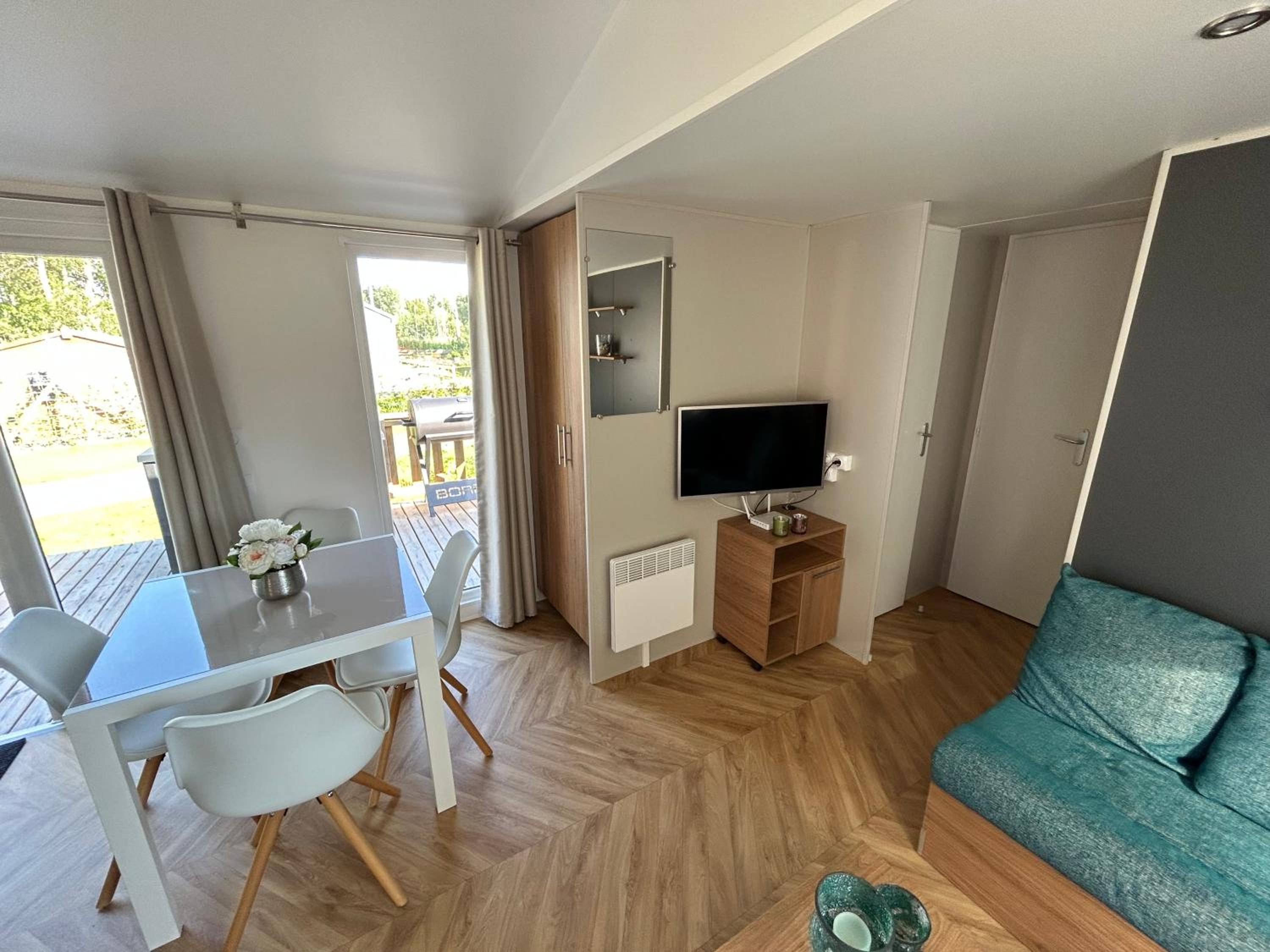 DS Chalets-Simonsgat 63-Geweldige 6 tot 7 persoons chalet met 2 badkamers-vakantiepark Lauwersoog-aan het Lauwersmeer view 3
