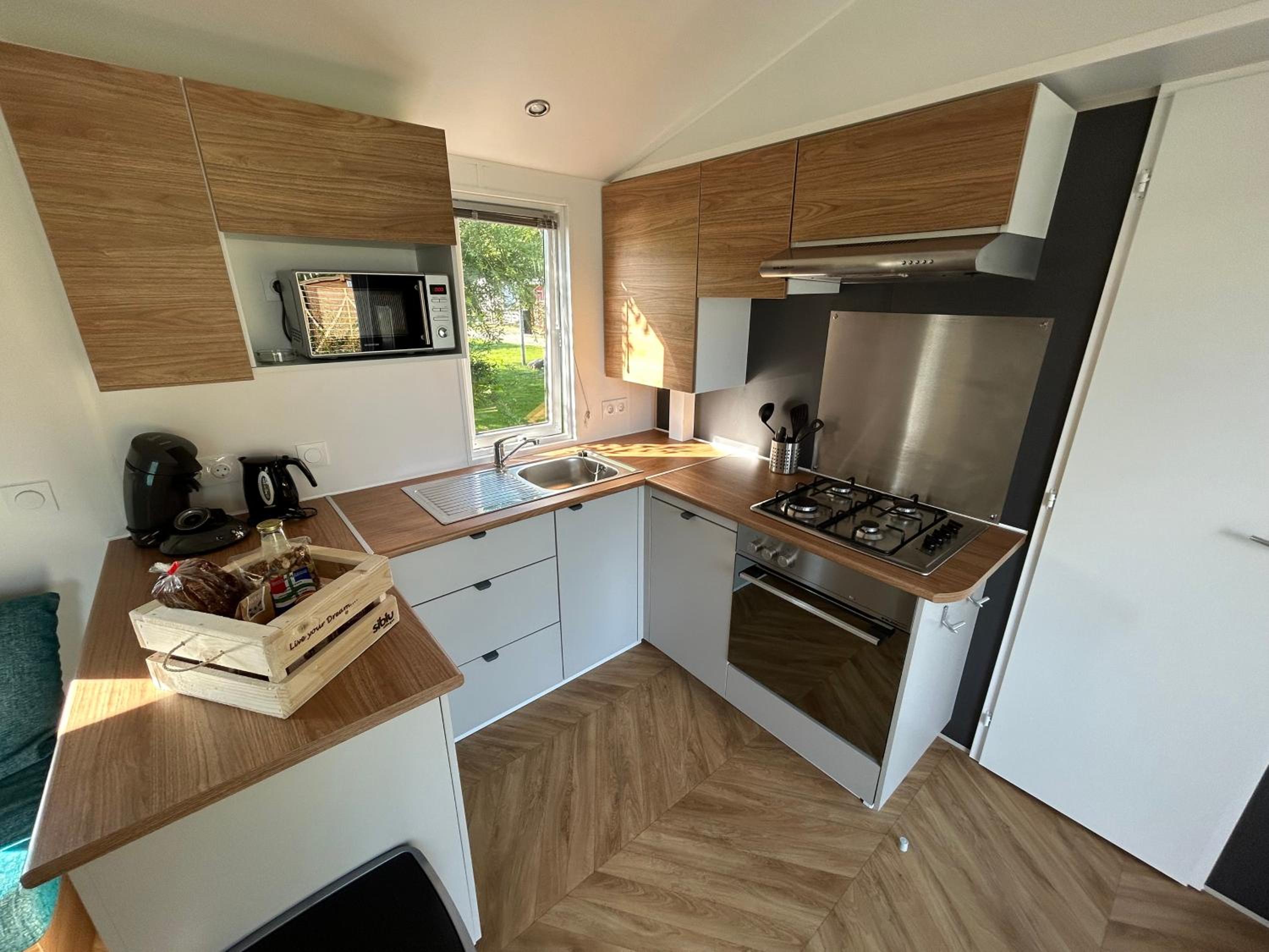 DS Chalets-Simonsgat 63-Geweldige 6 tot 7 persoons chalet met 2 badkamers-vakantiepark Lauwersoog-aan het Lauwersmeer view 4