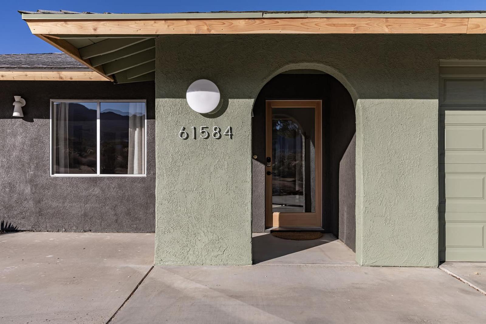 Joshua Tree Pool & Pickleball- Mojave Paddle Club view 5