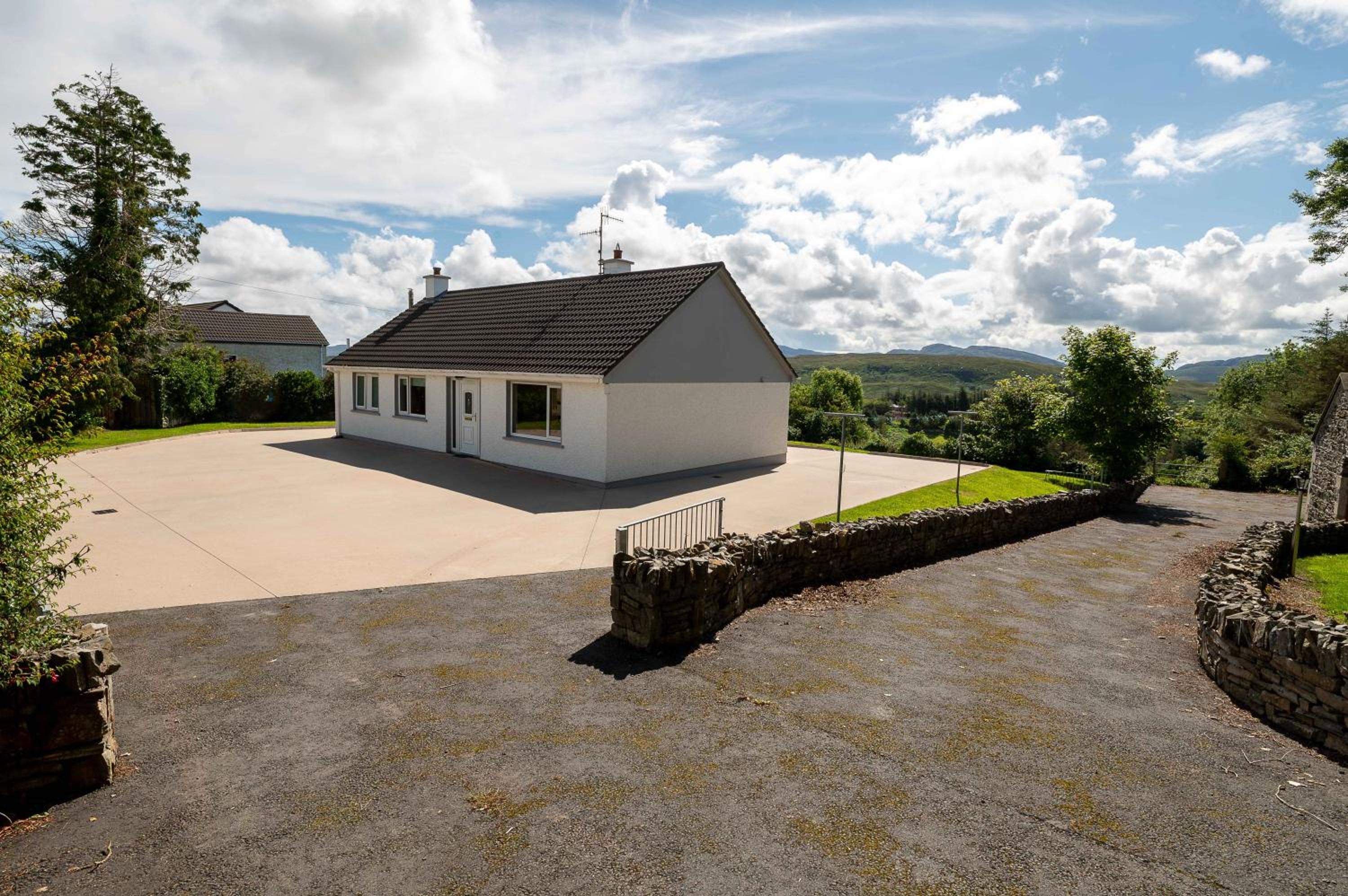 Bradleys Cottage Creeslough