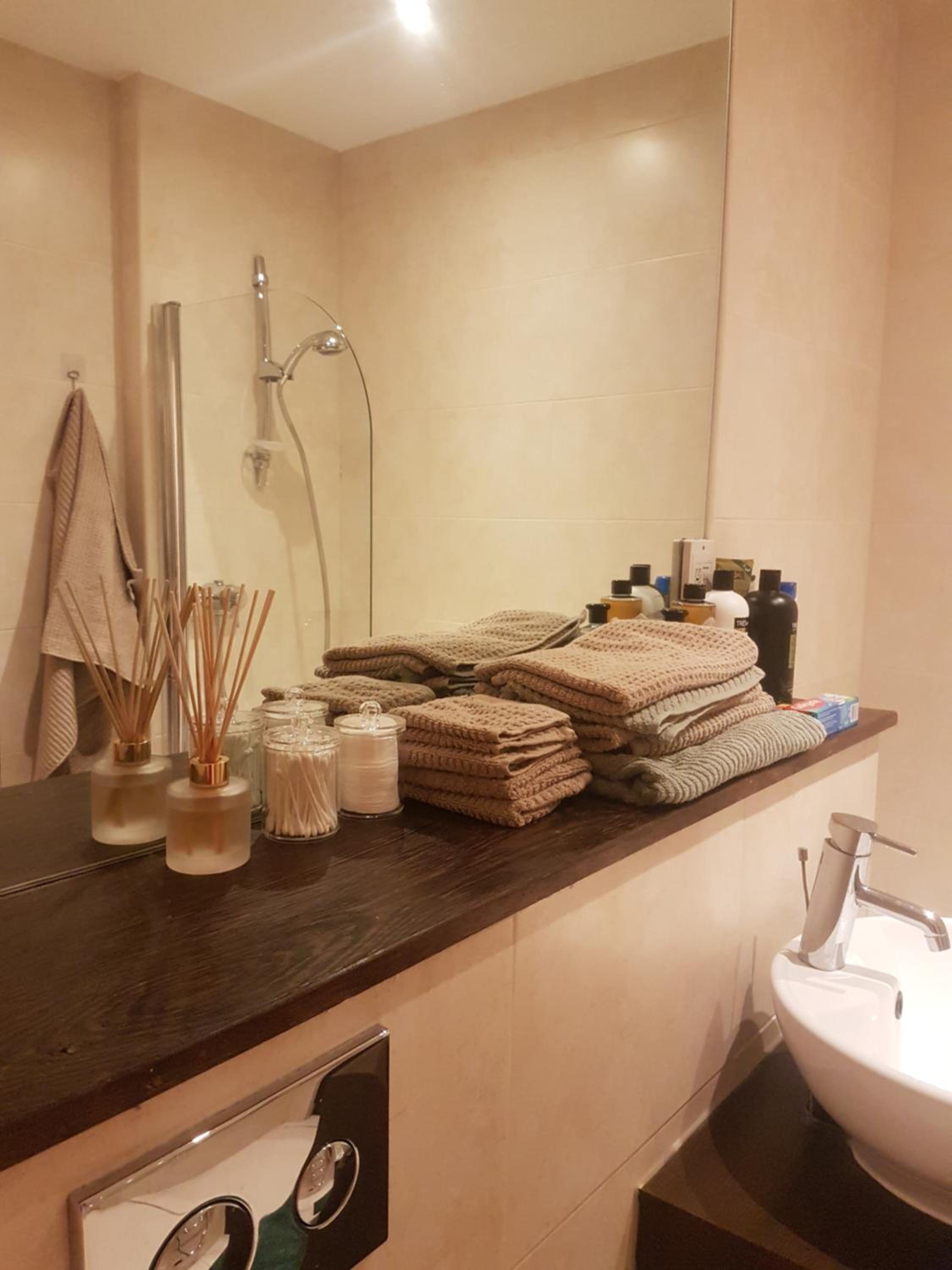 London City View Apartment, short walk to Tower Bridge, Free Parking
