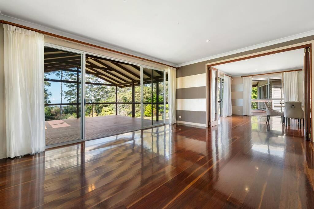 Amazing acreage style living