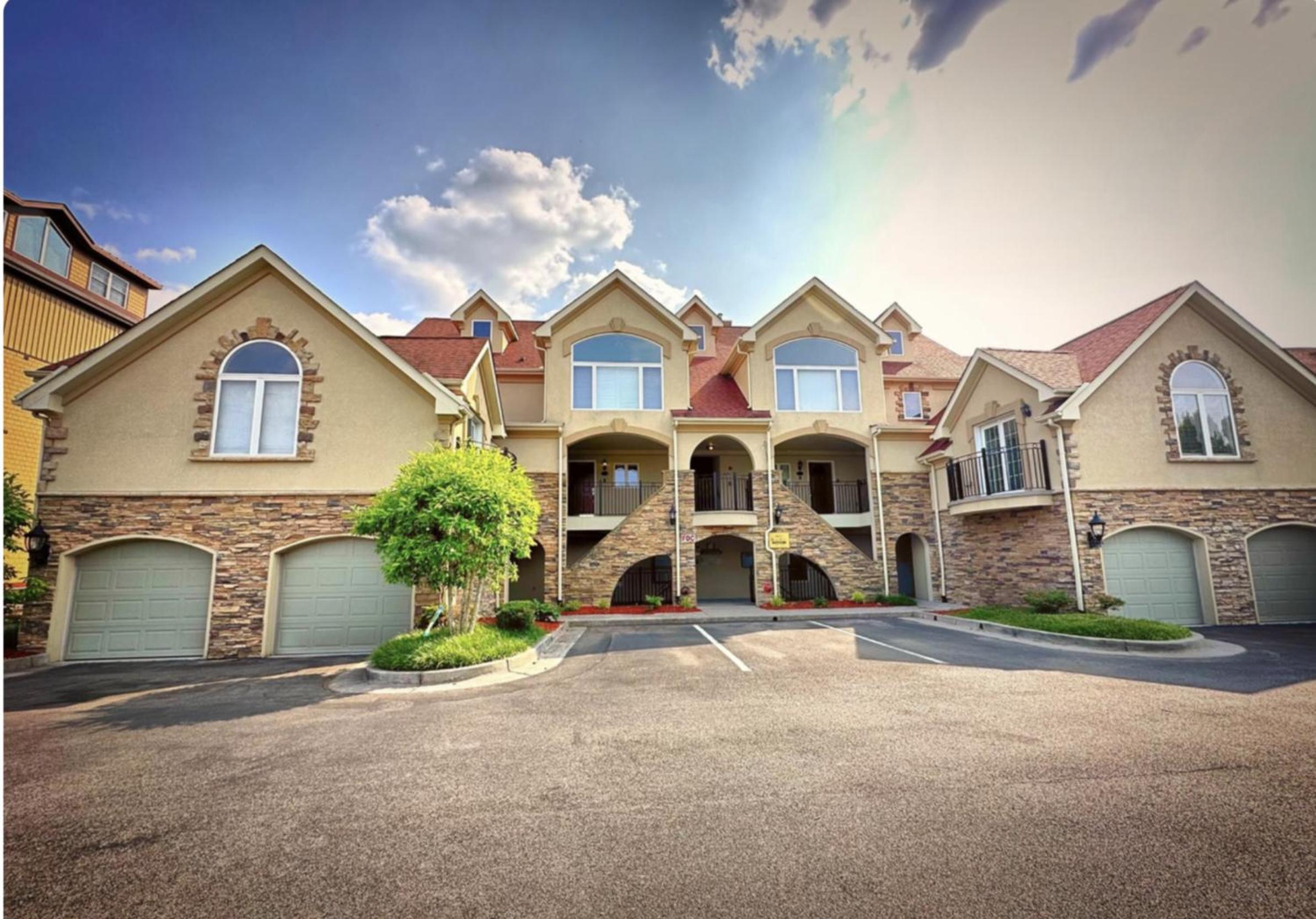 Hotel Bills On Little Pigeon River