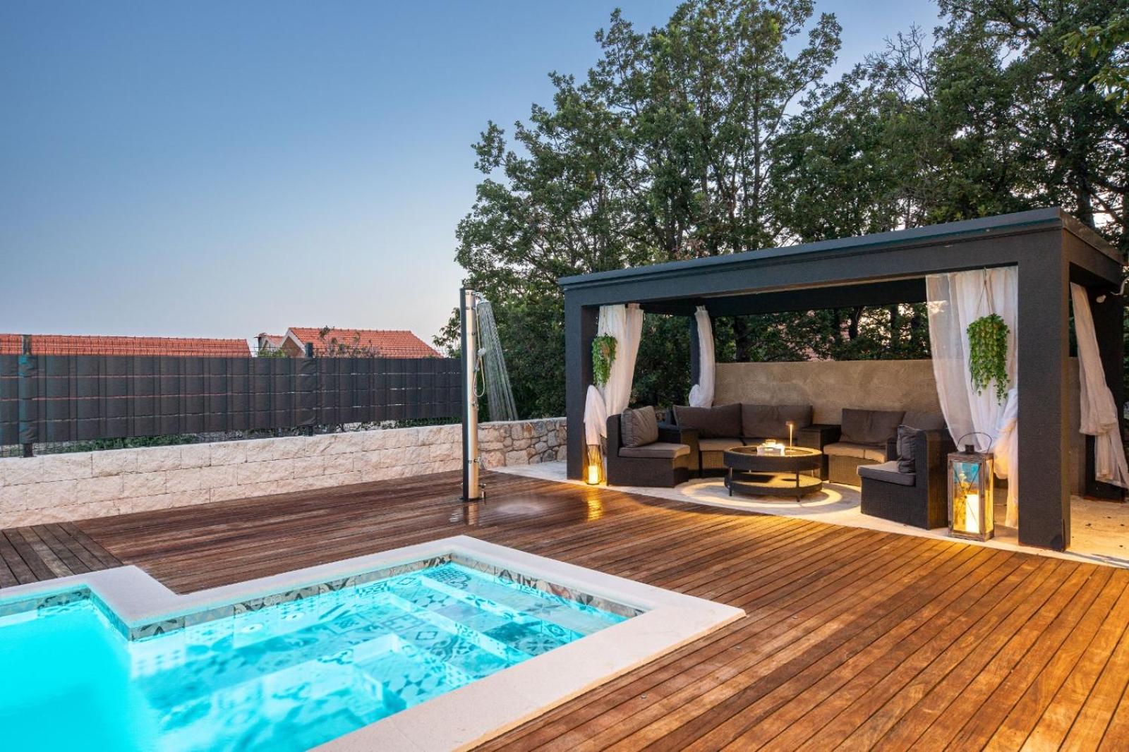 Villa Lady Stone view 4