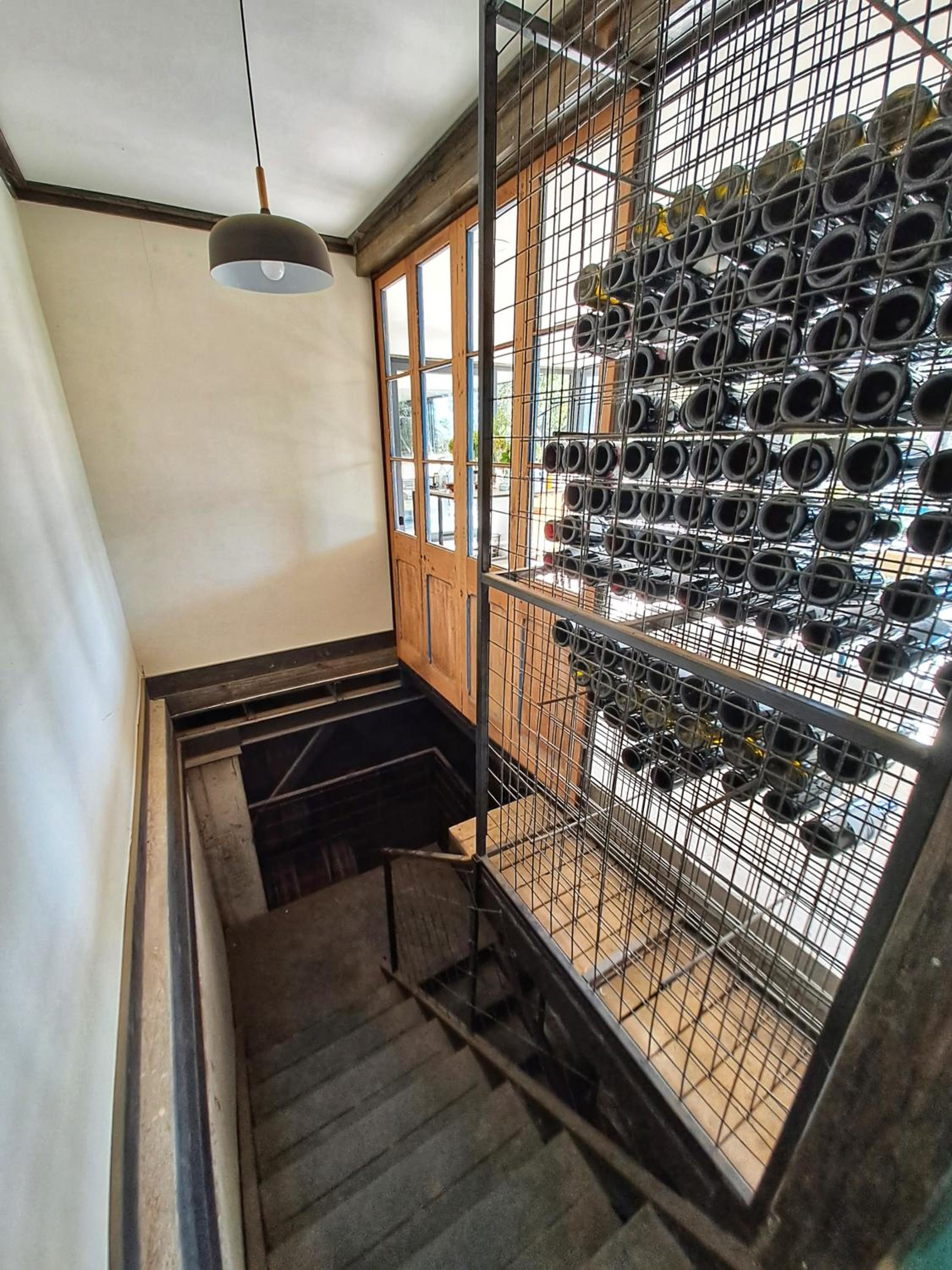 Wine Lodge de Viña Vultur en bosque nativo con piscina