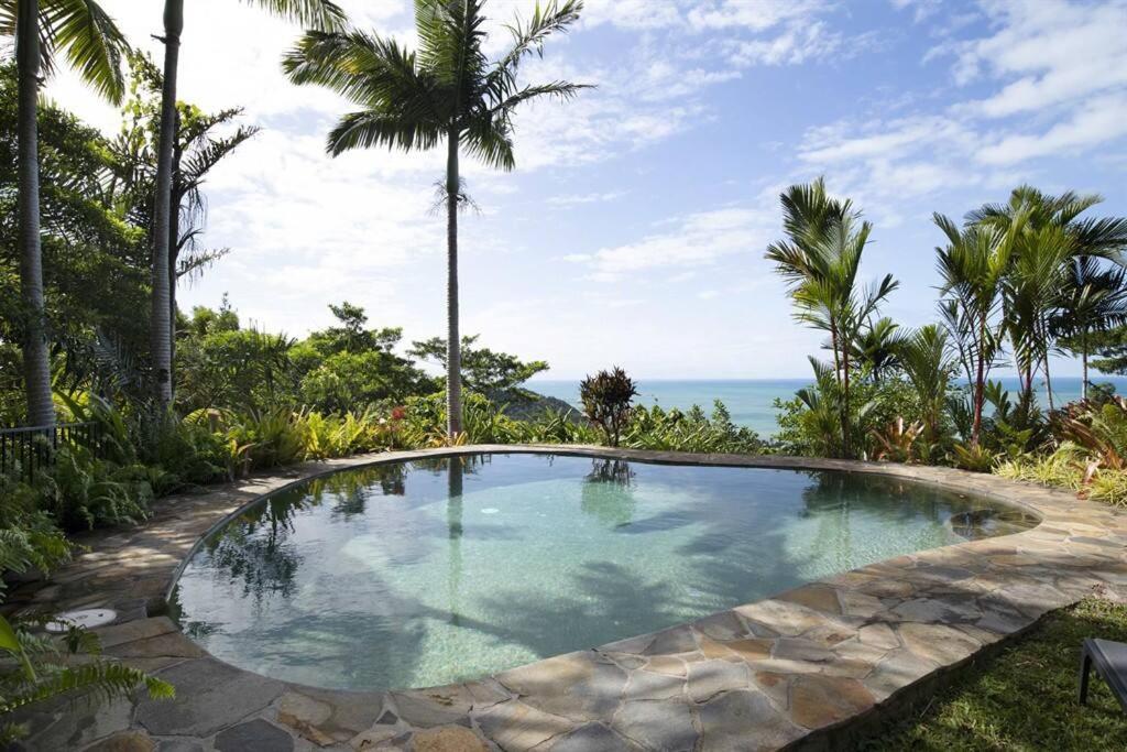 The Jungle House - 2 Bedroom Home - Bingil Bay