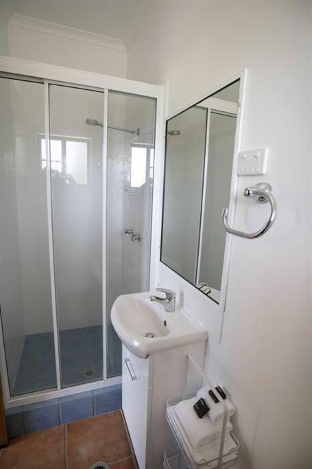 The Jungle House - 2 Bedroom Home - Bingil Bay