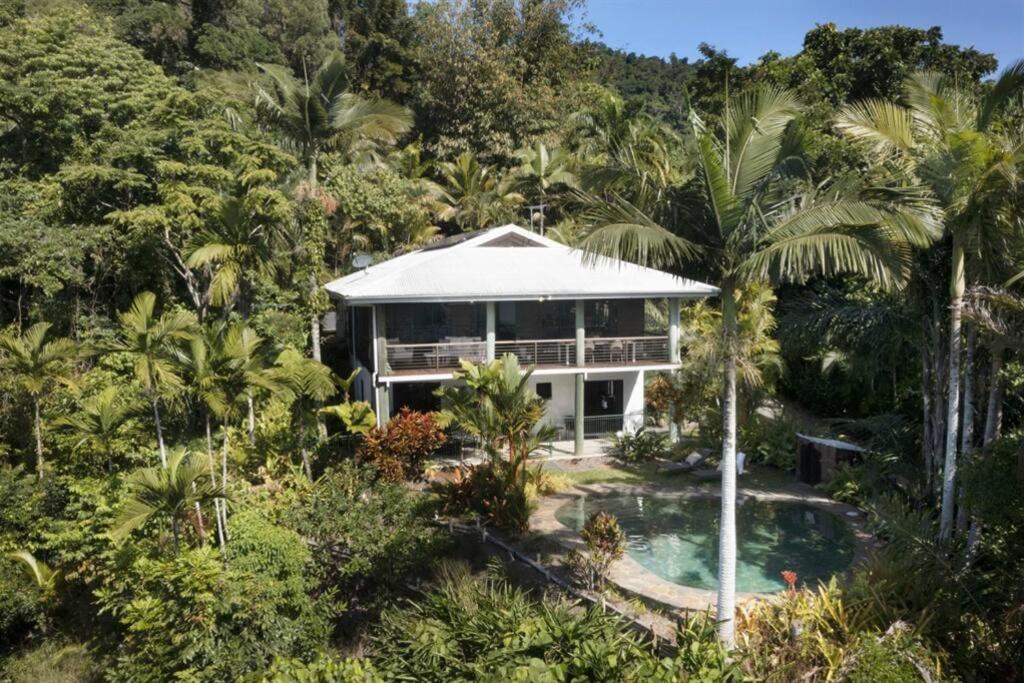 The Jungle House - 2 Bedroom Home - Bingil Bay
