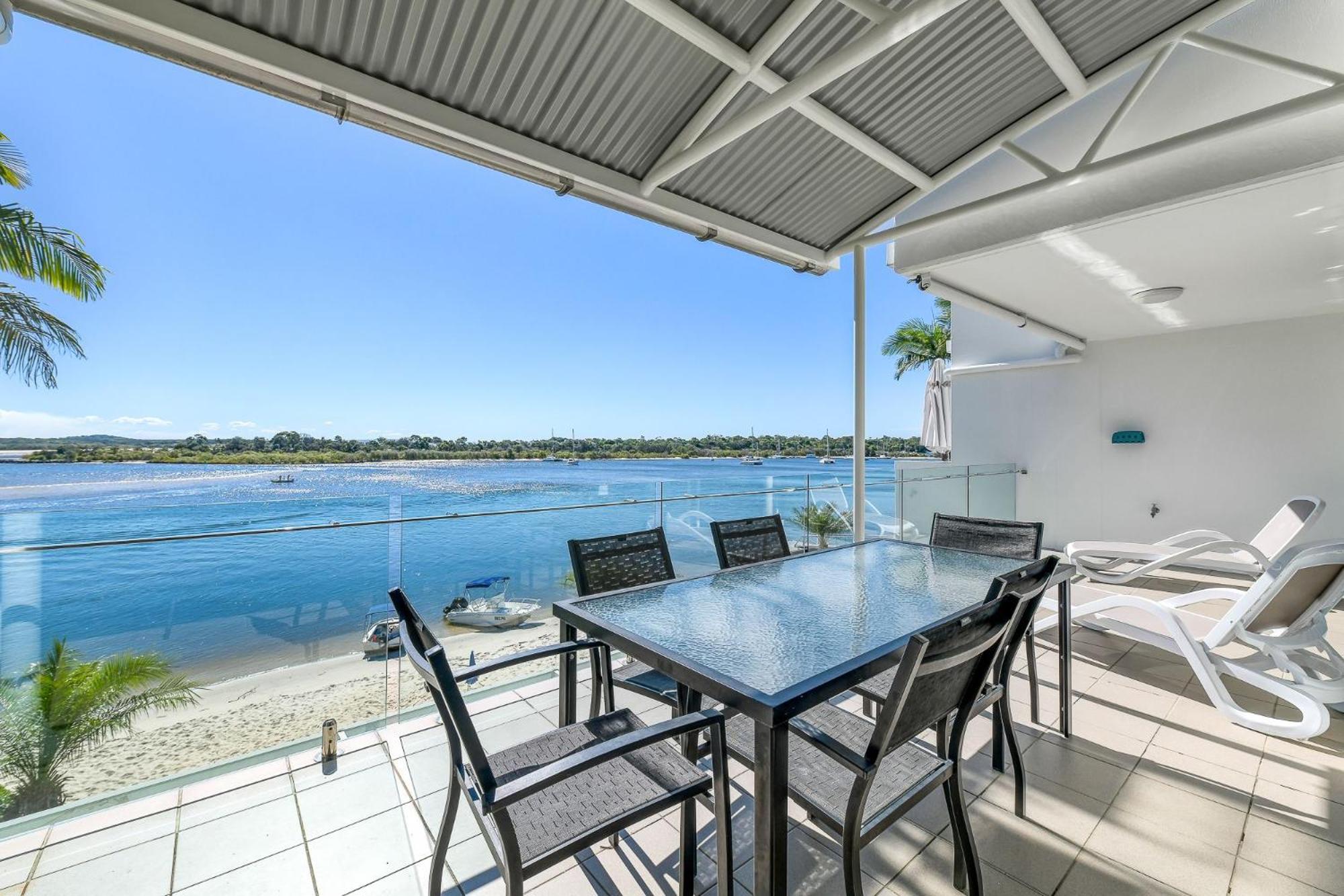 Noosa Quays Waterfront Accomodation