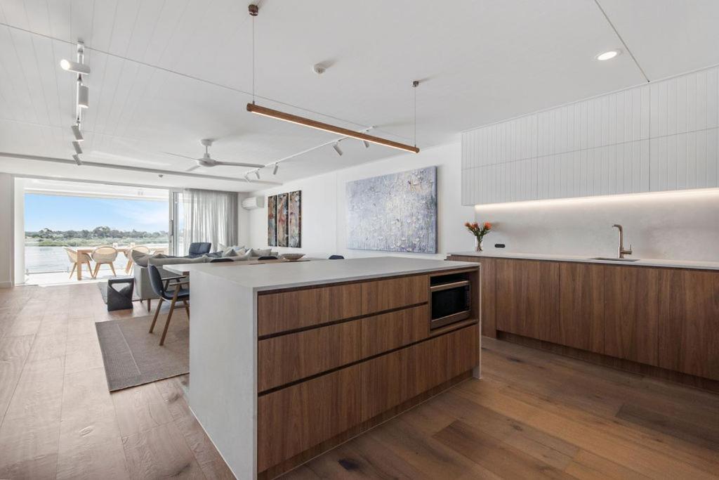Noosa Quays Waterfront Accomodation