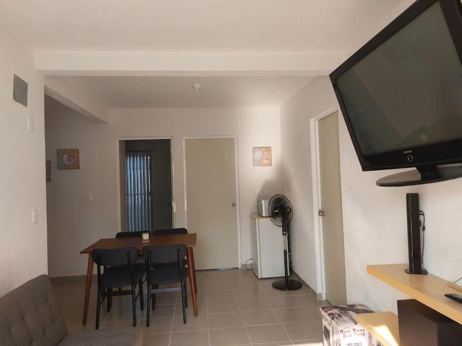 Departamento con alberca view 4