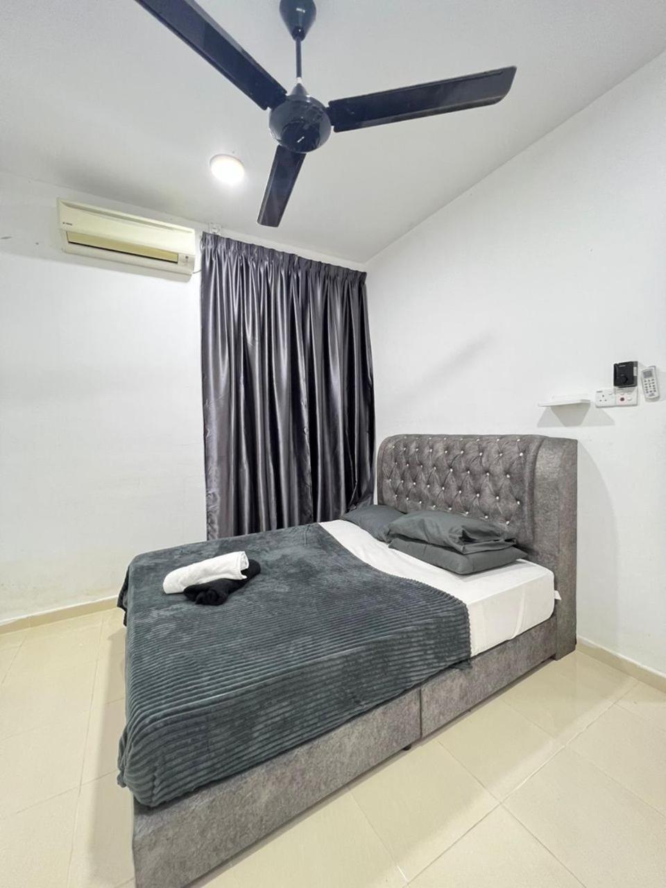 nearby Umt unisza Airport drawbridge Enzo Homestay Gong badak Kuala Terengganu photo 8
