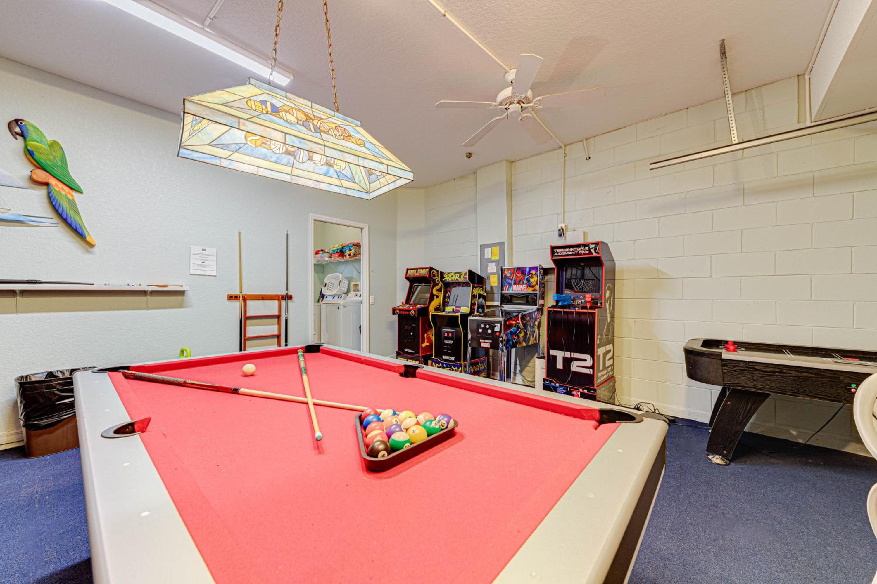 Affordable 4 Br Luxury Villa near Disney/Private Pool/Arcade/Game room