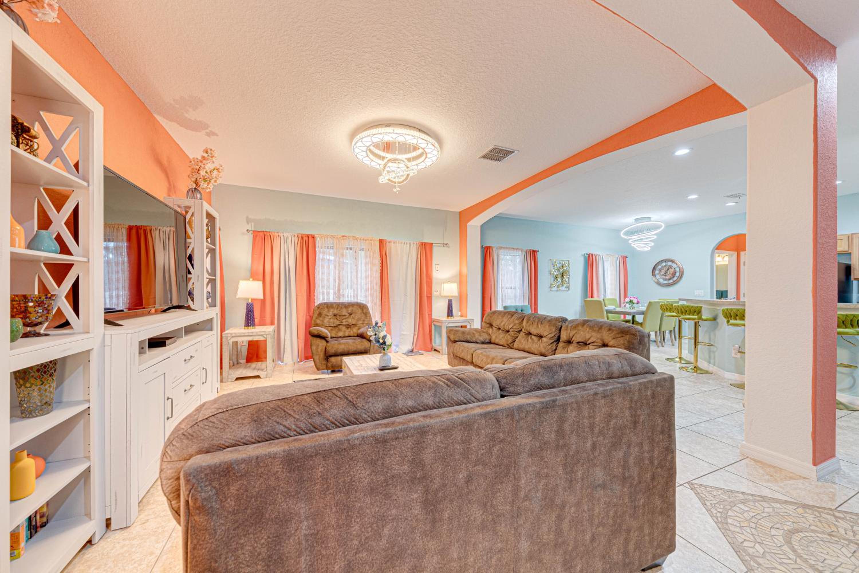 Affordable 4 Br Luxury Villa near Disney/Private Pool/Arcade/Game room