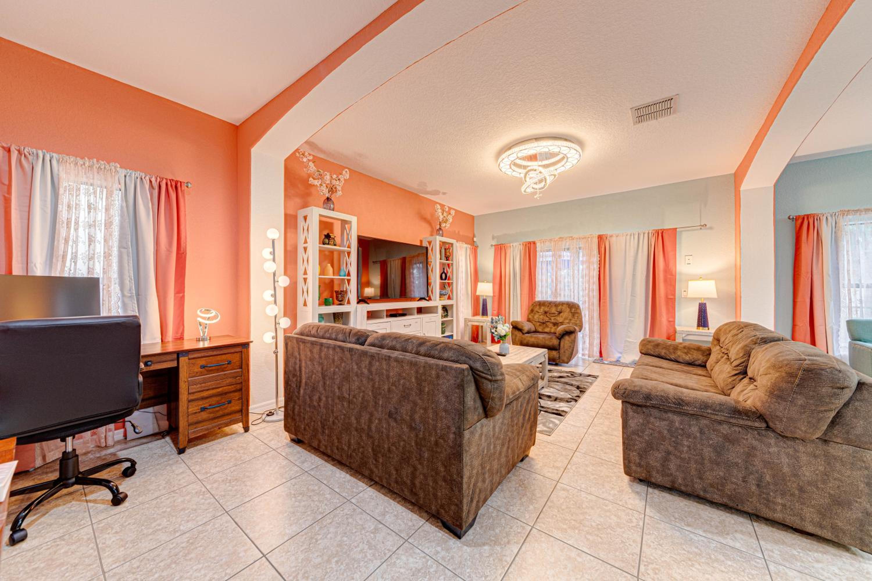 Affordable 4 Br Luxury Villa near Disney/Private Pool/Arcade/Game room