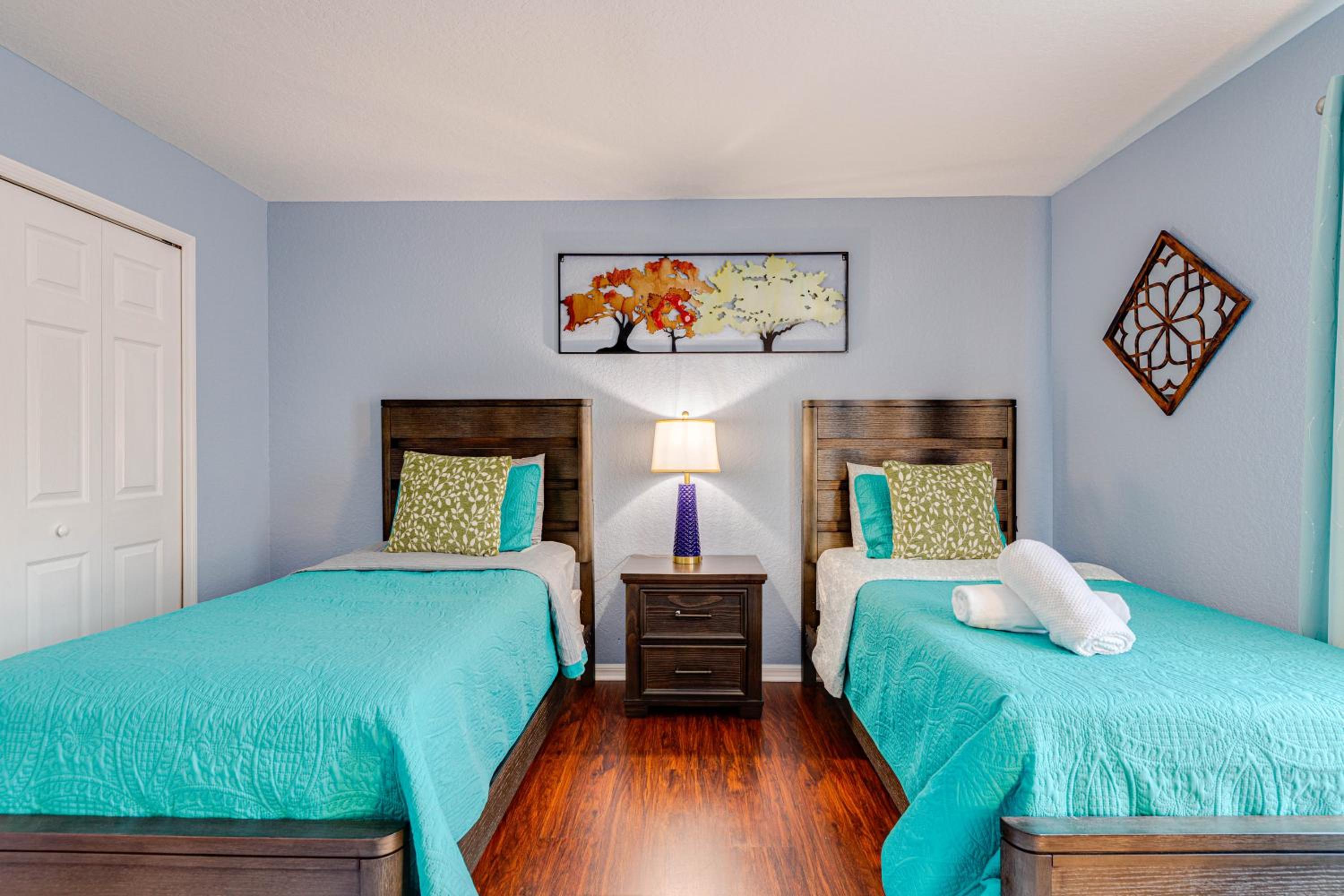 Affordable 4 Br Luxury Villa near Disney/Private Pool/Arcade/Game room