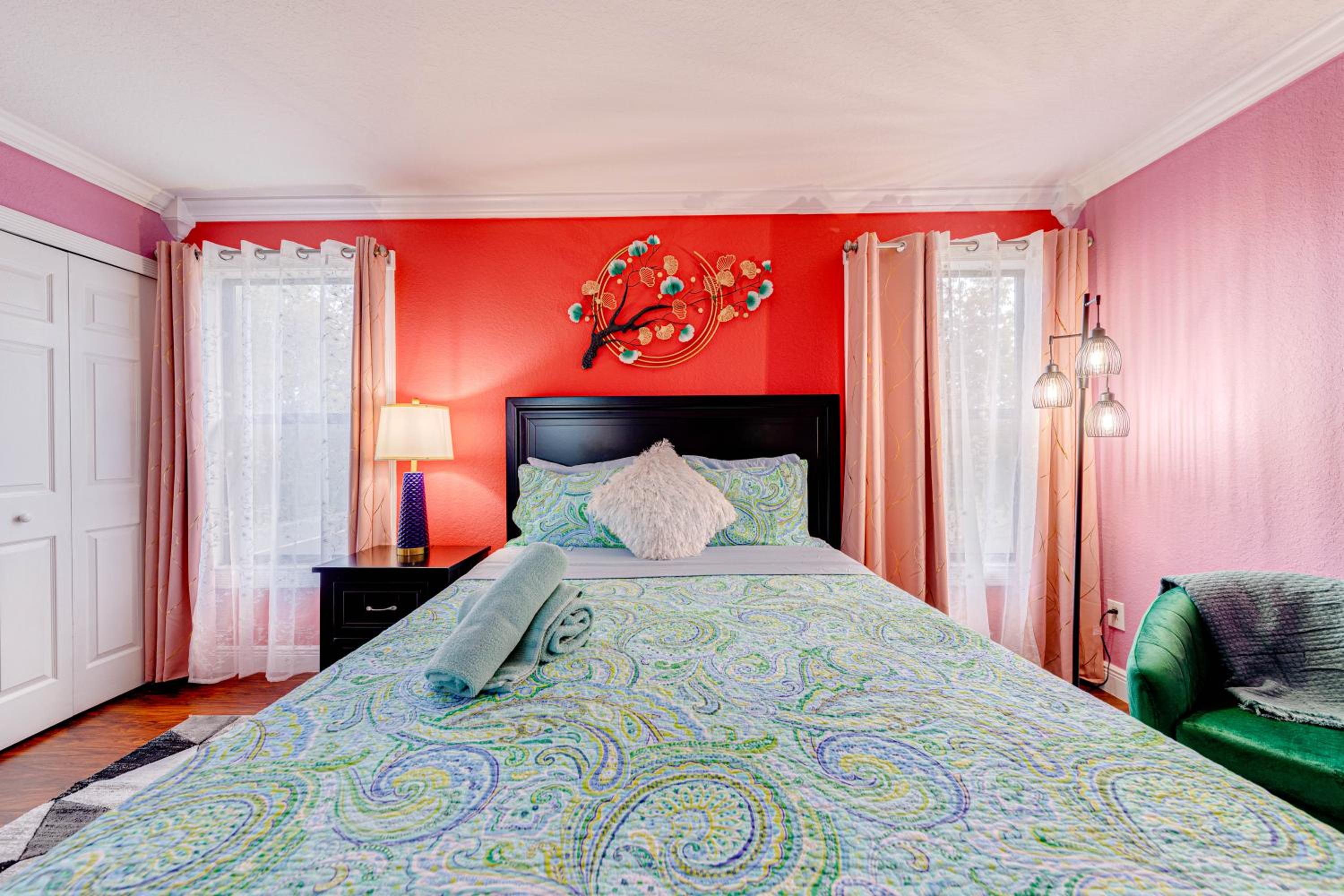 Affordable 4 Br Luxury Villa near Disney/Private Pool/Arcade/Game room