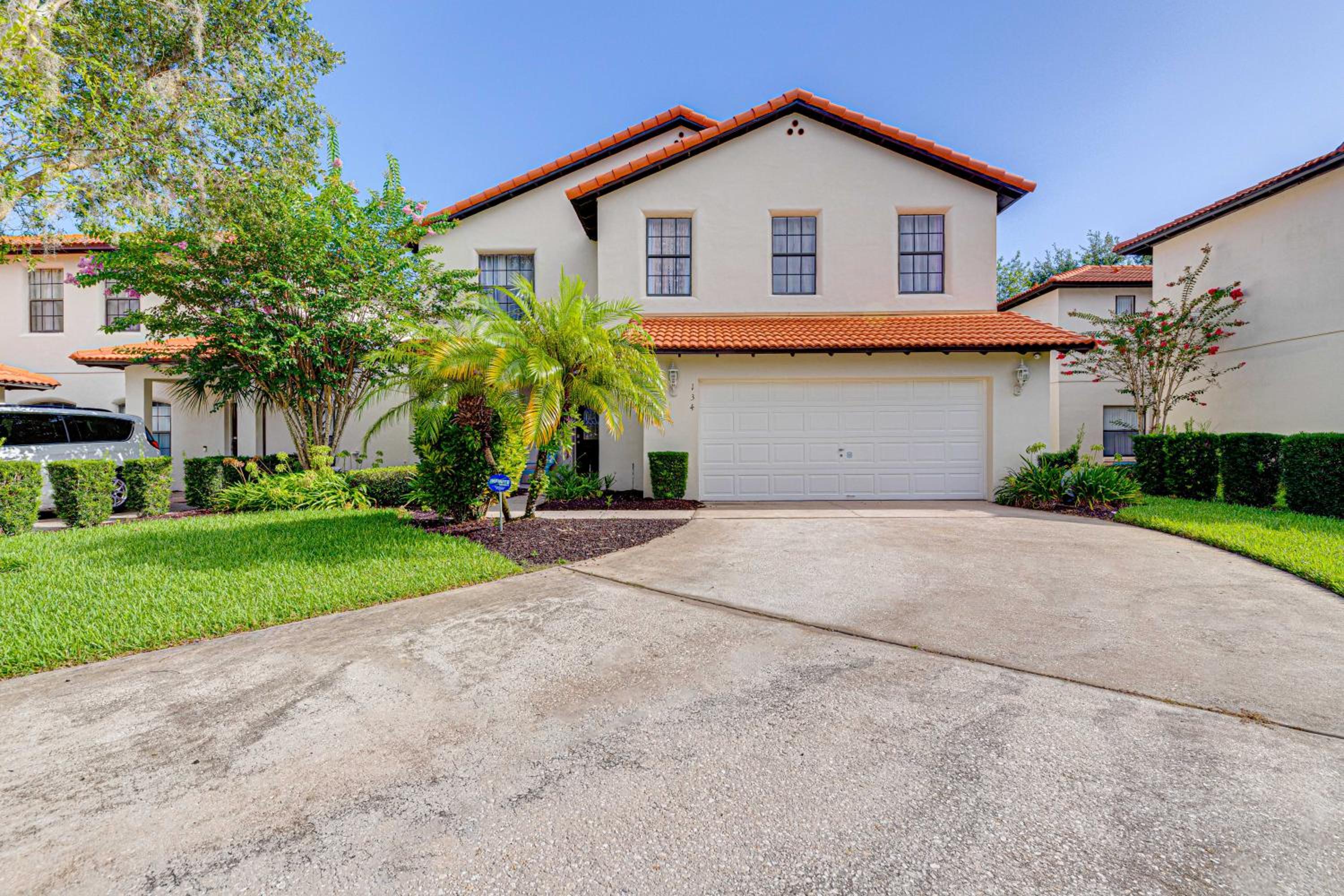 Affordable 4 Br Luxury Villa near Disney/Private Pool/Arcade/Game room