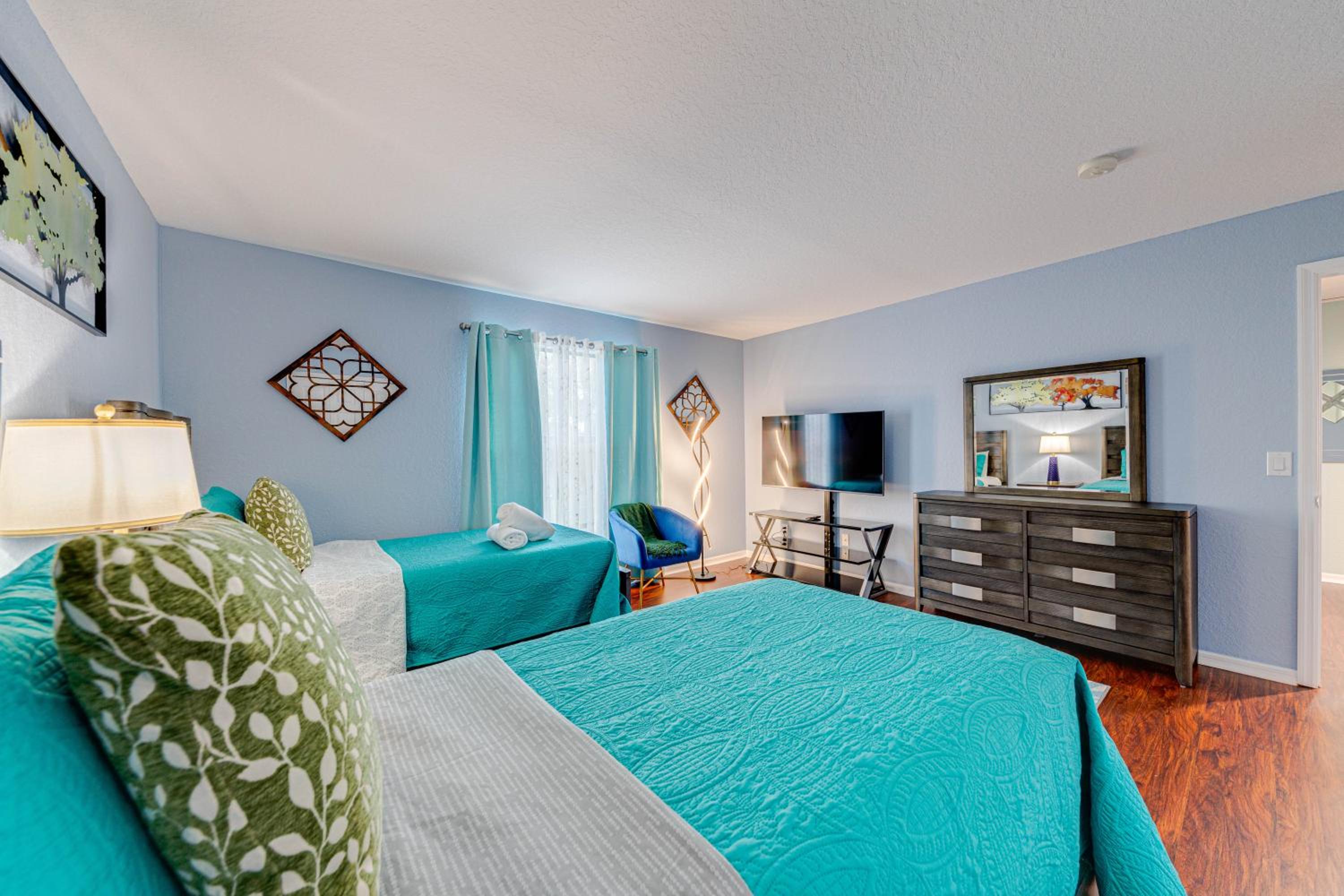 Affordable 4 Br Luxury Villa near Disney/Private Pool/Arcade/Game room