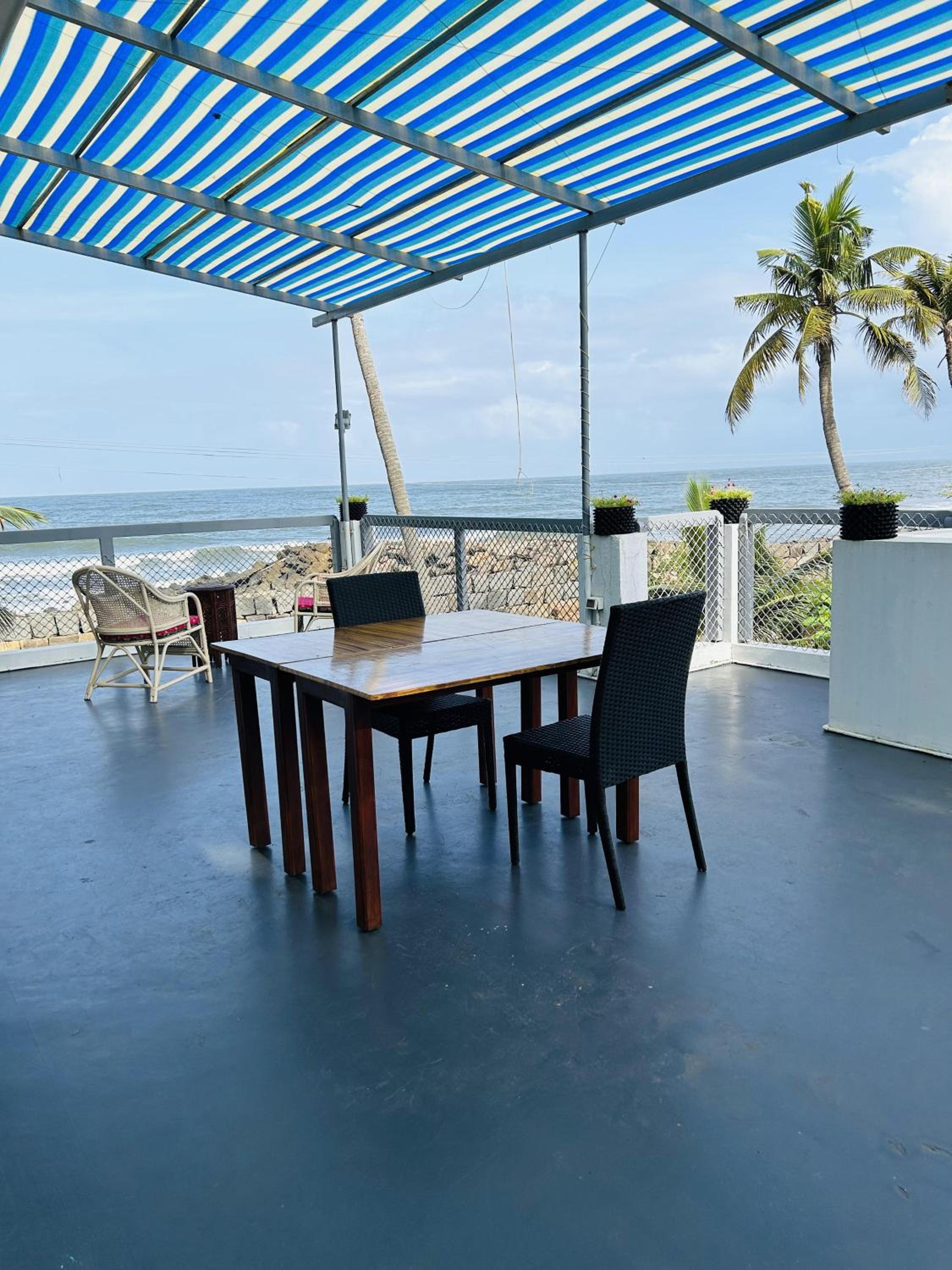 Chameleon Beach Resort, Cherai view 2