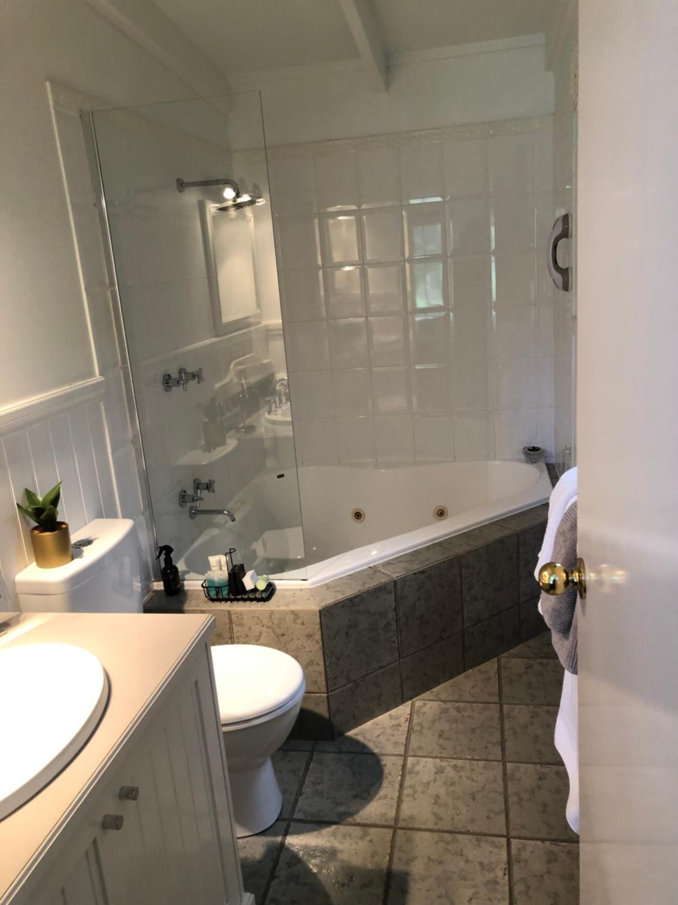 Creek Cottage Bed and Breakfast Traralgon
