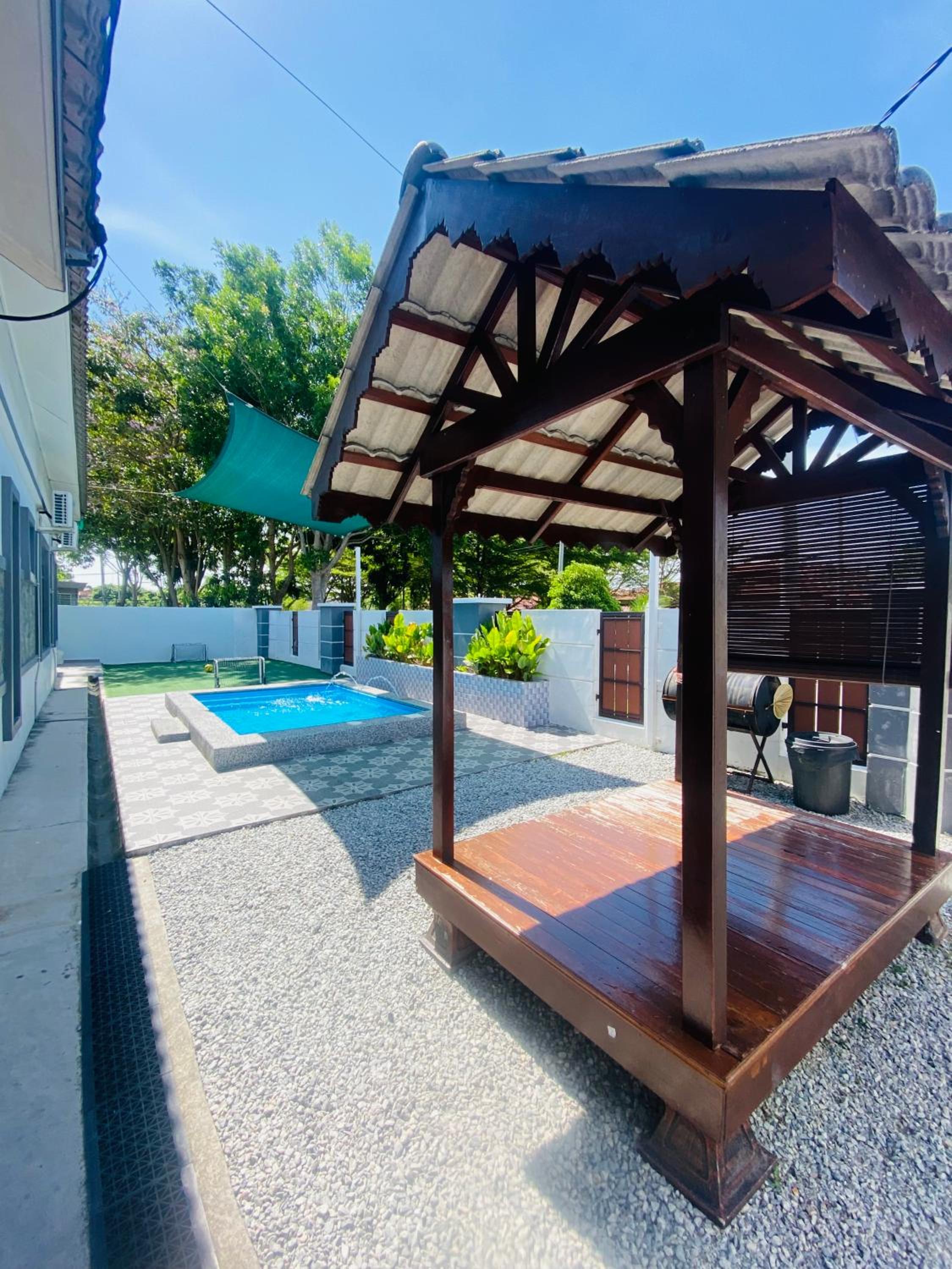 NS Vacation Home Muar with Kids Friendly Pool