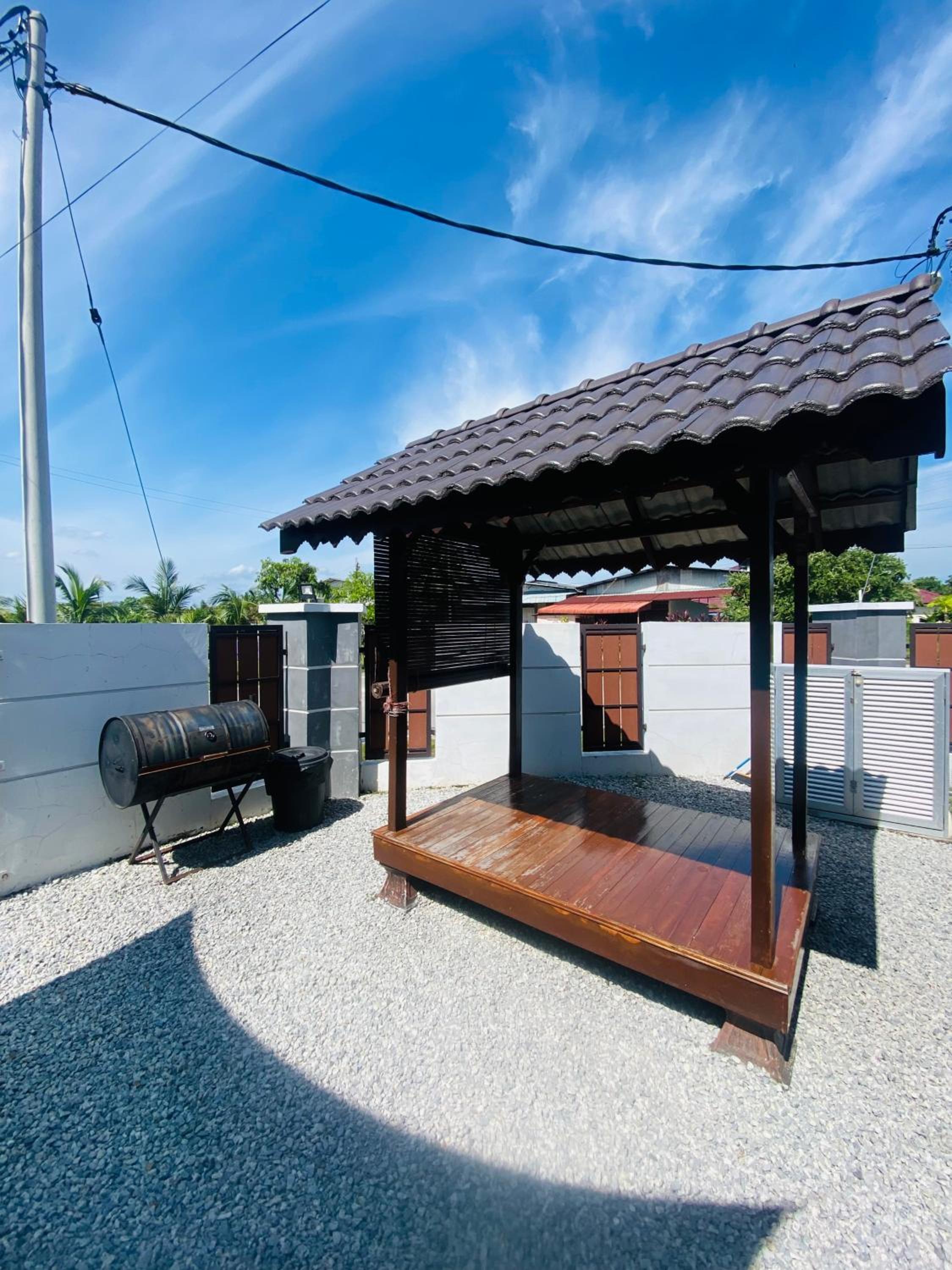 NS Vacation Home Muar with Kids Friendly Pool
