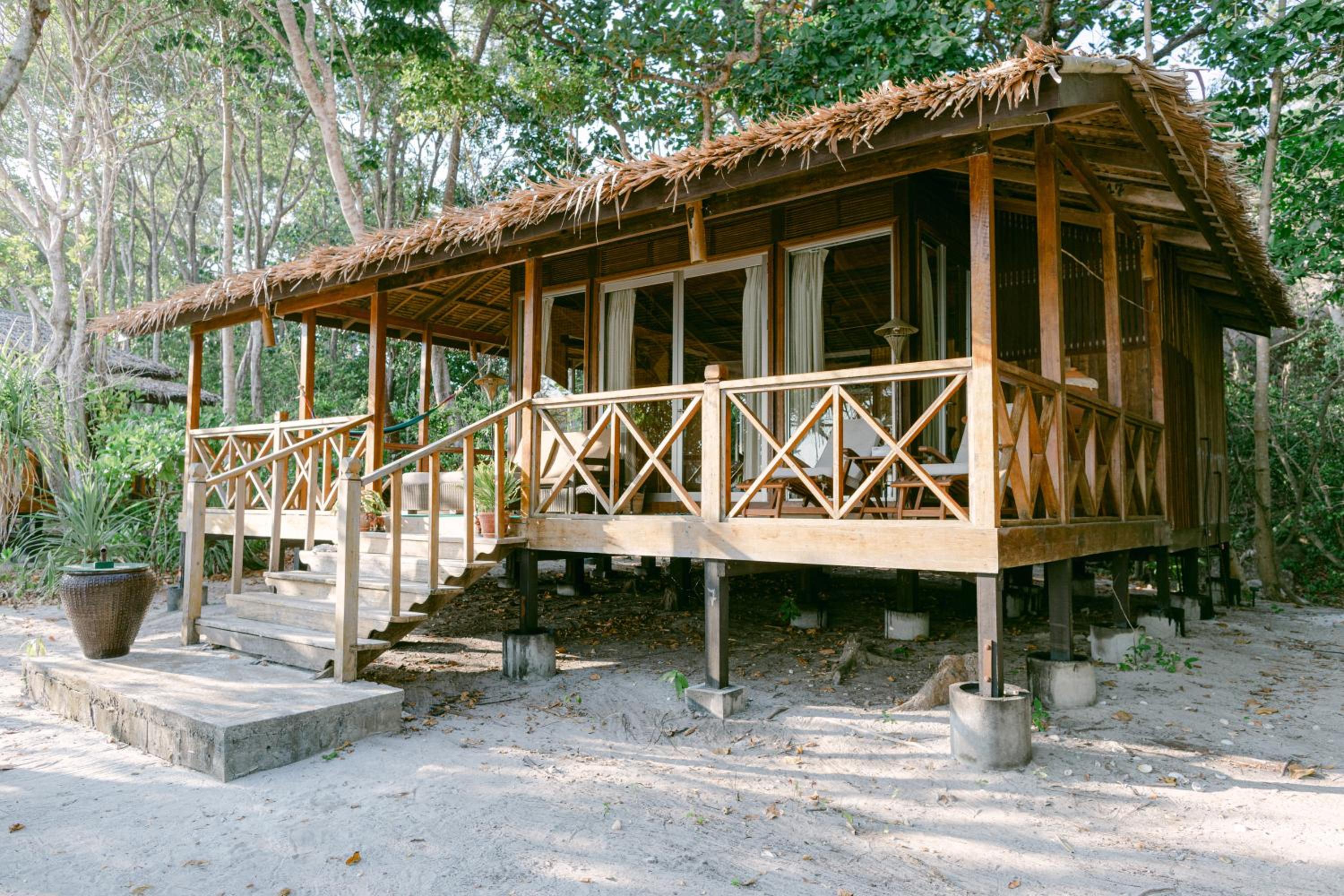 Boulder Bay Eco Resort - Nga Khin Nyo Gyee Island