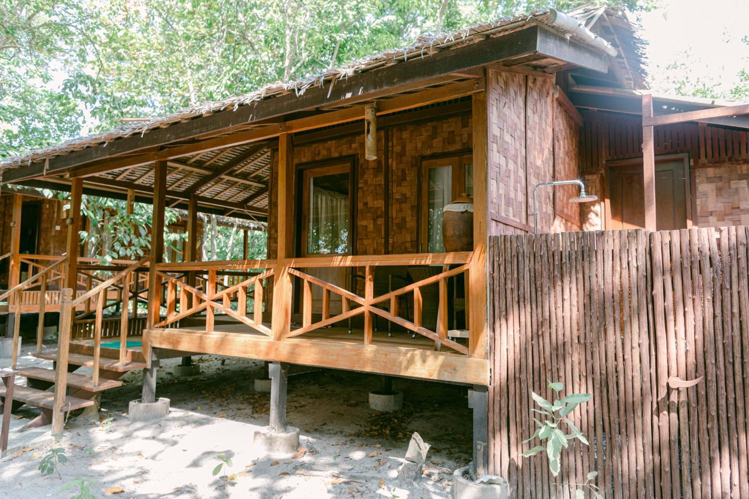 Boulder Bay Eco Resort - Nga Khin Nyo Gyee Island