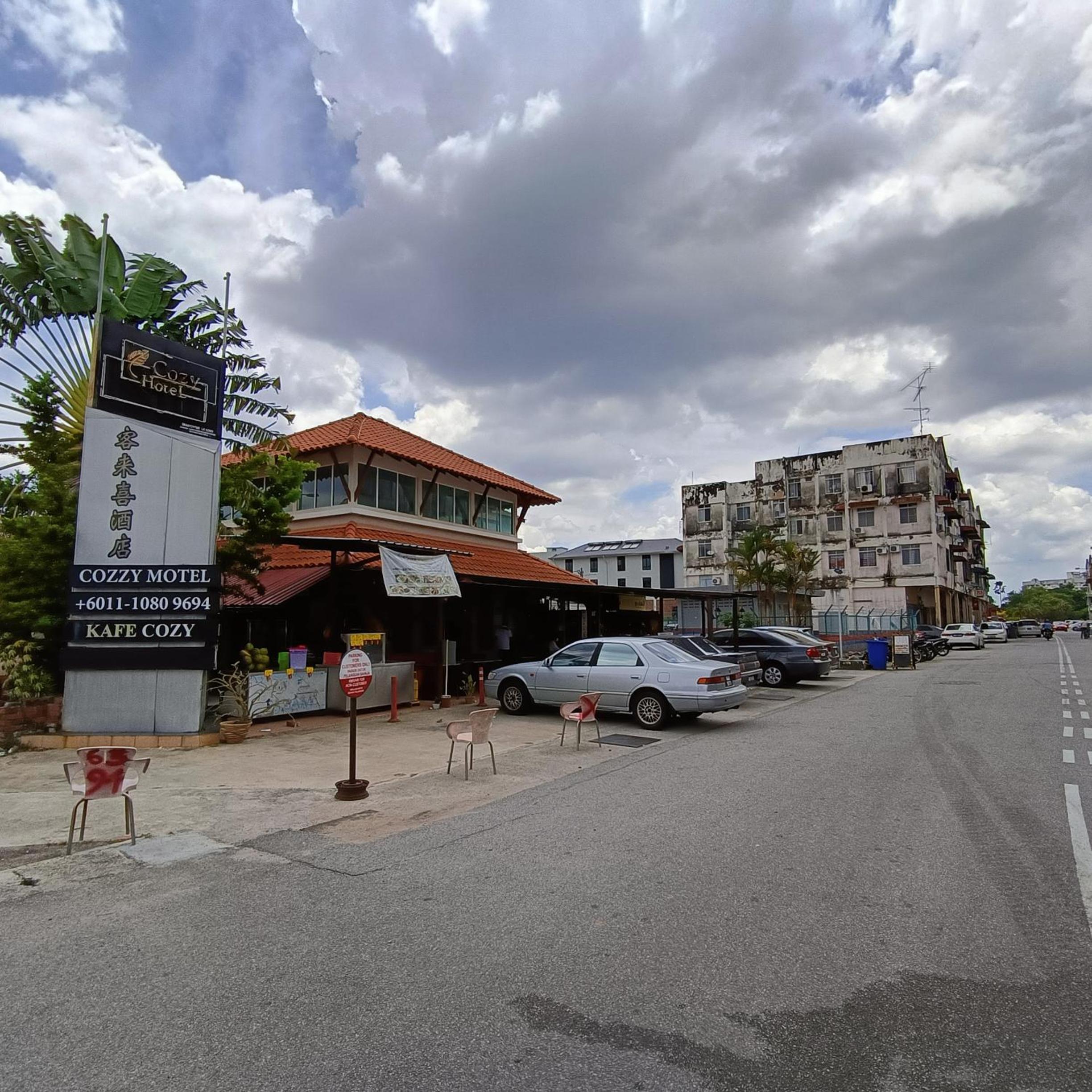 Cozzy Motel Malacca photo 1