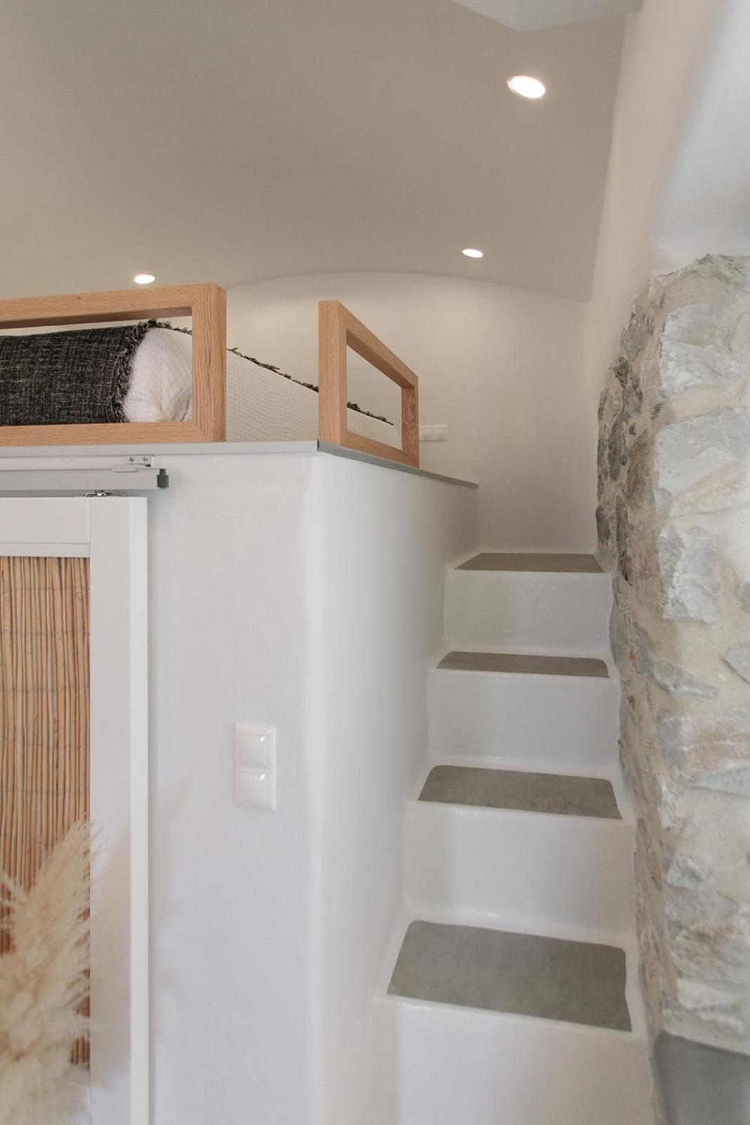 "Voras Luxury Cave Loft" photo 5