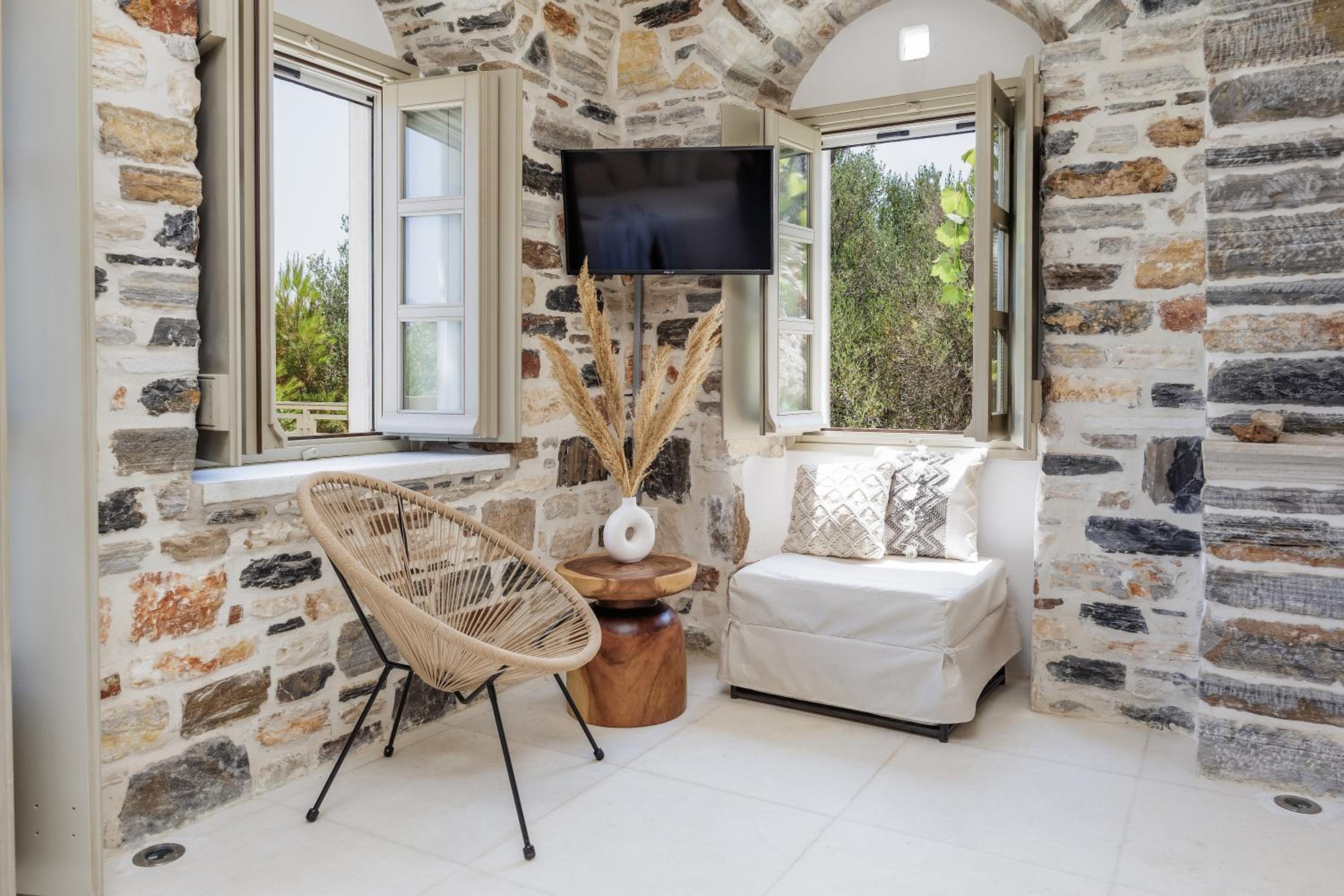 Zos Suites