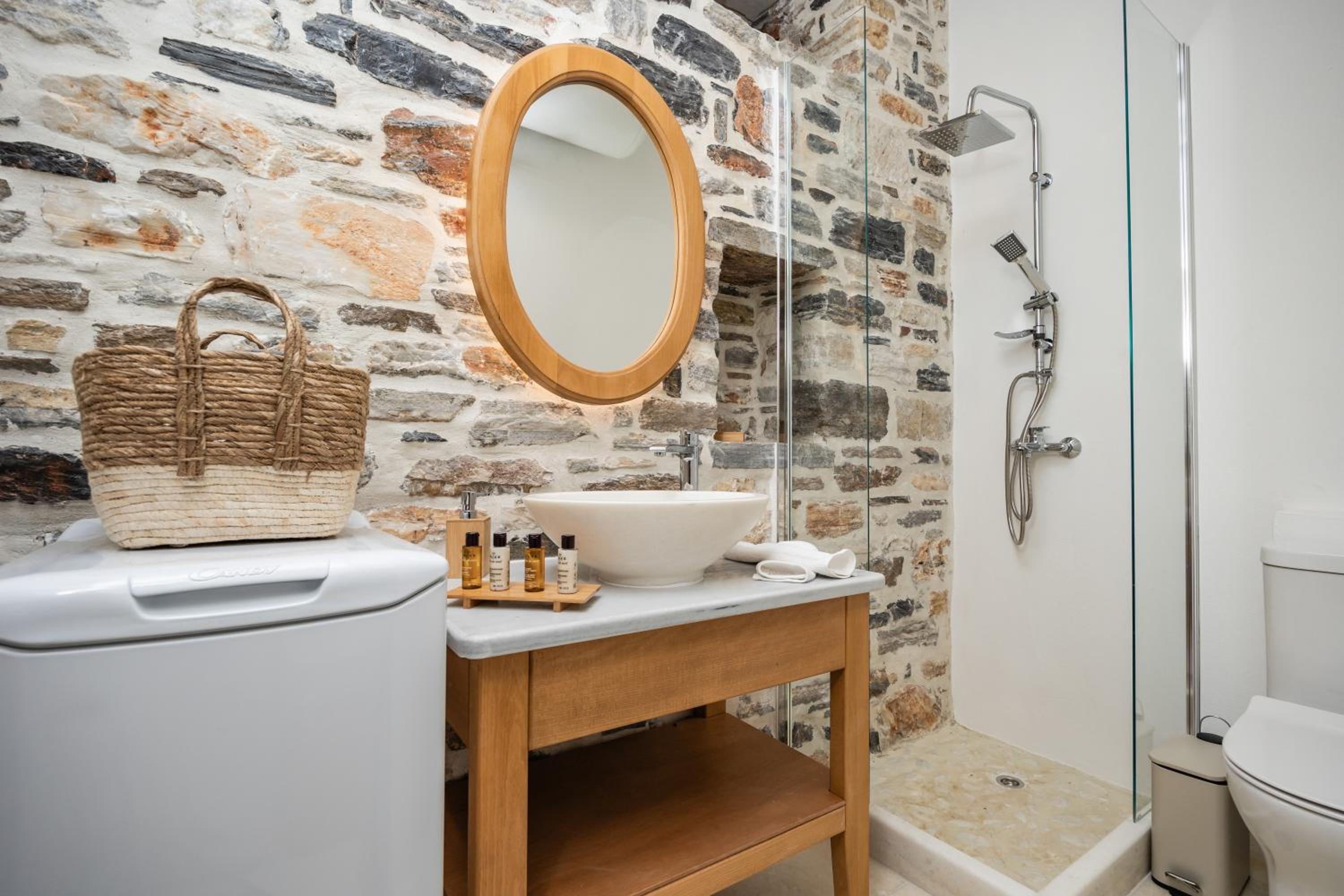 Zos Suites
