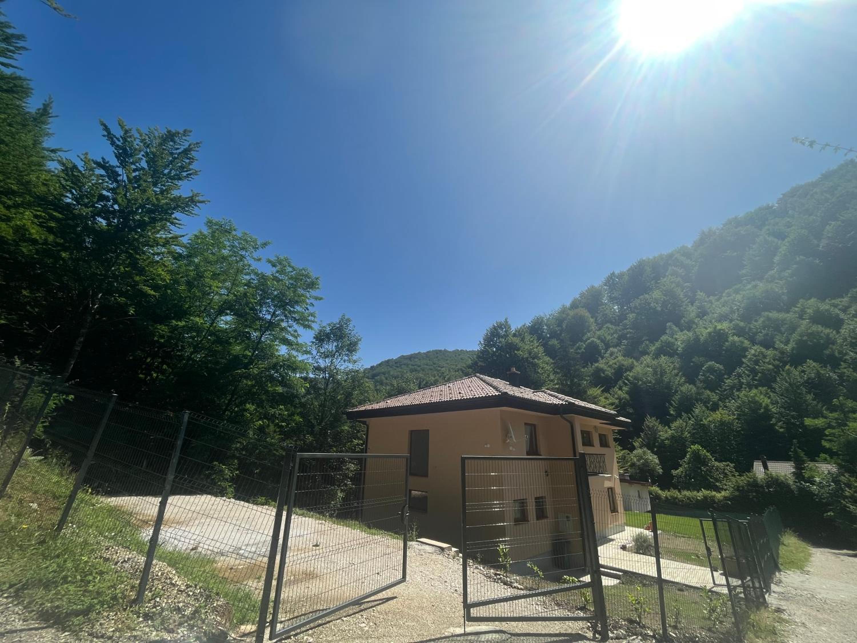 Villa Rivus - Private Family Retreat near Sarajevo