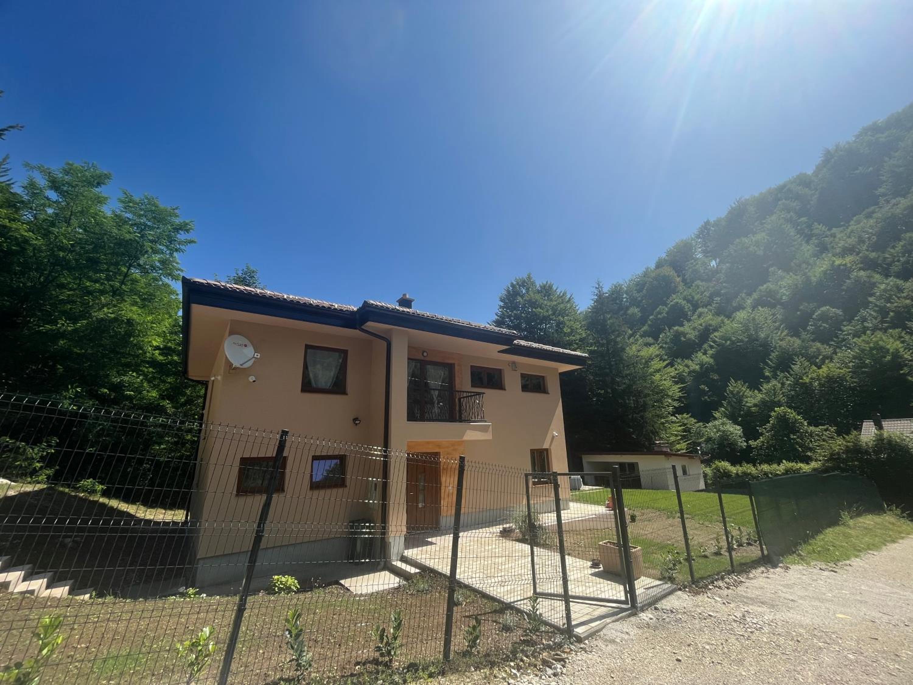 Villa Rivus - Private Family Retreat near Sarajevo