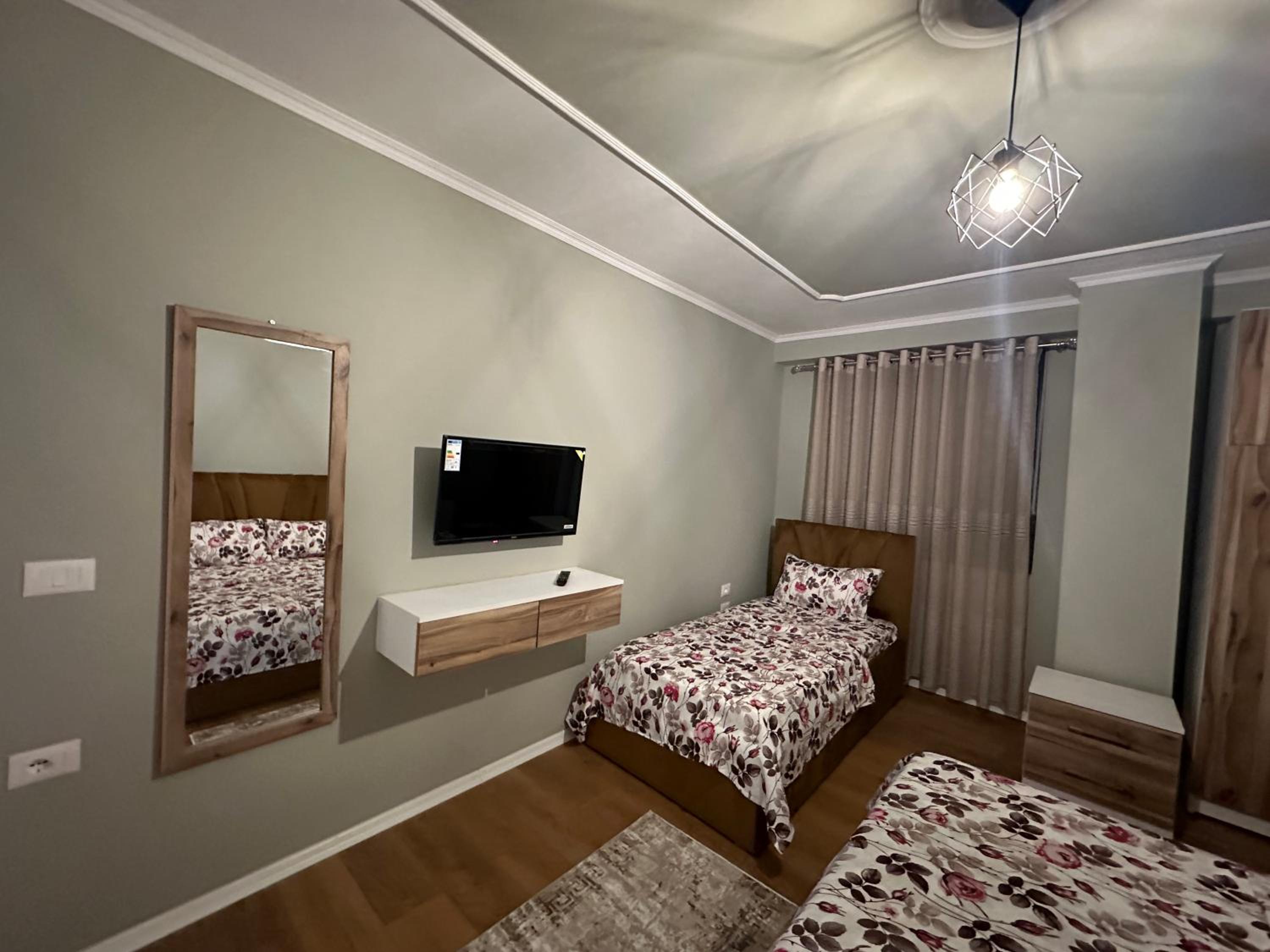 Ledio’s Luxury Apartment