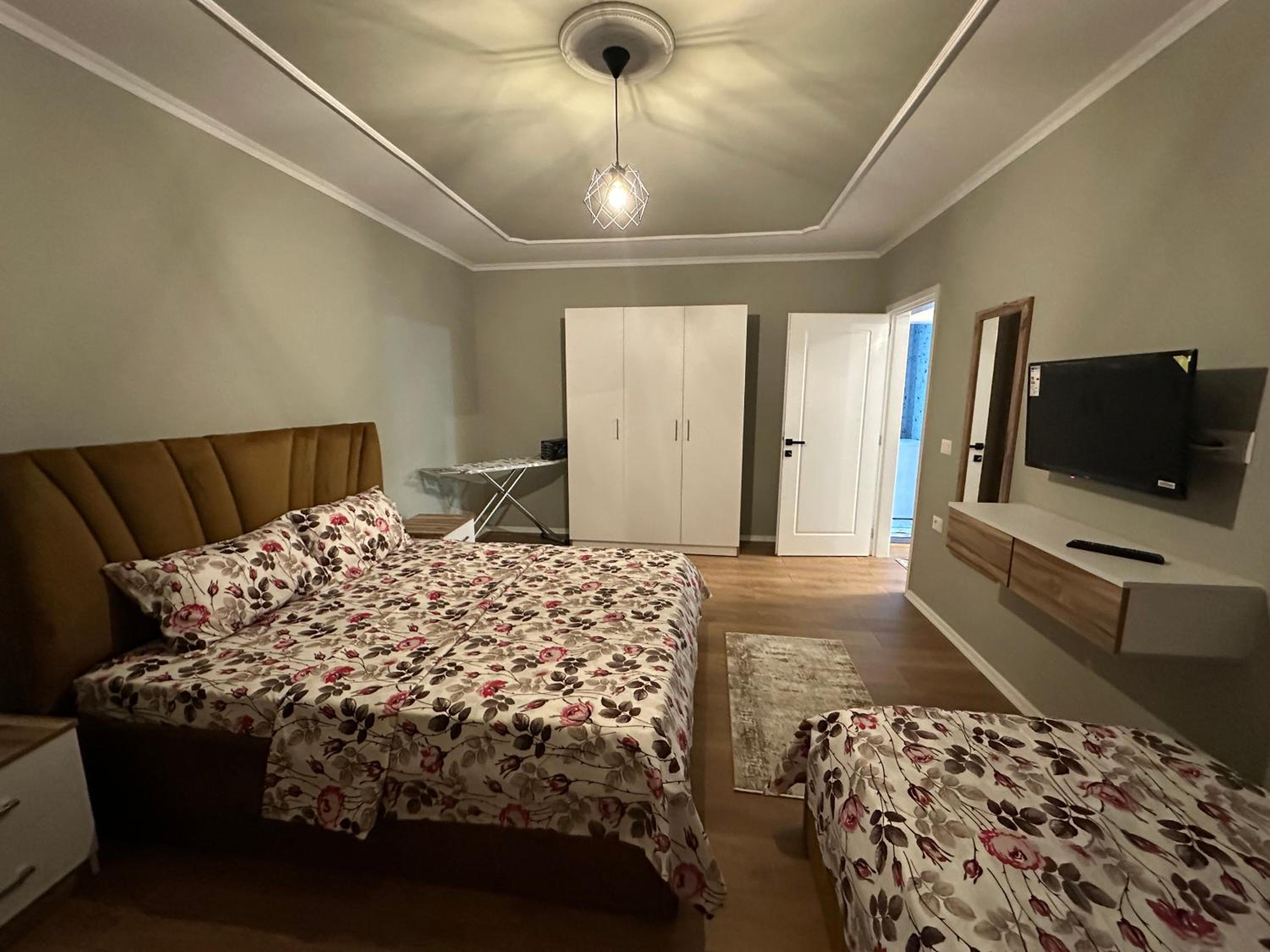 Ledio’s Luxury Apartment