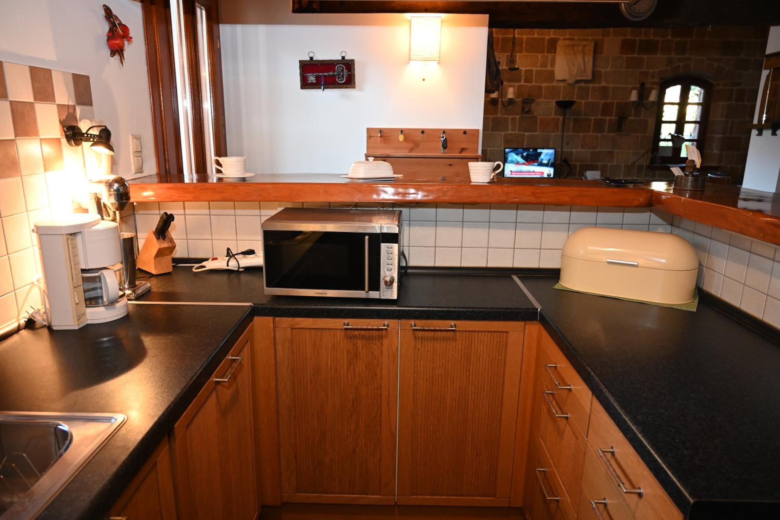 Photo 12
