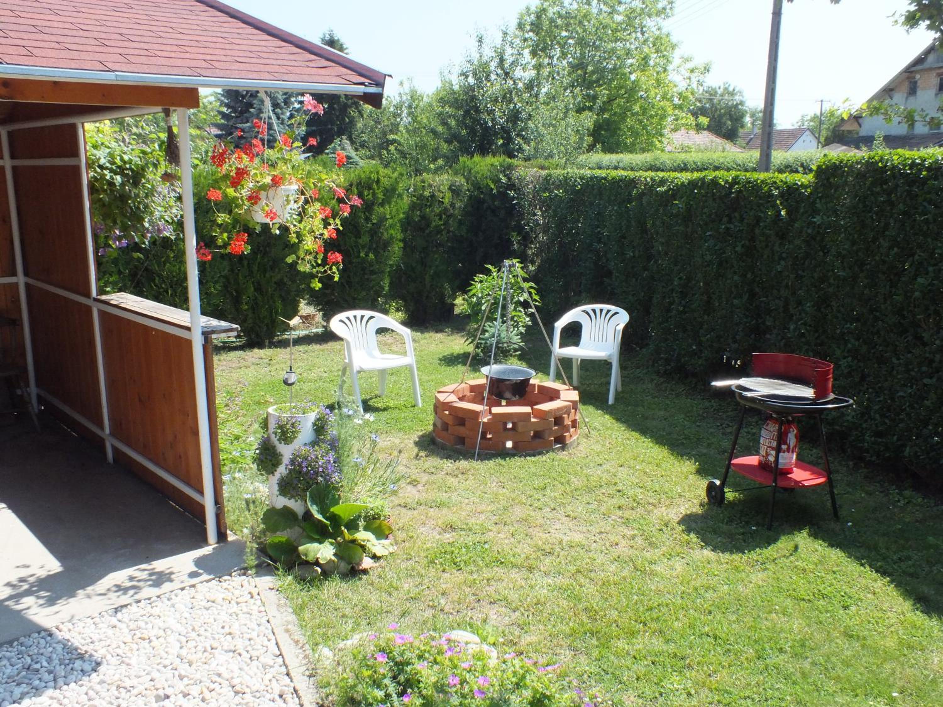 Photo 10