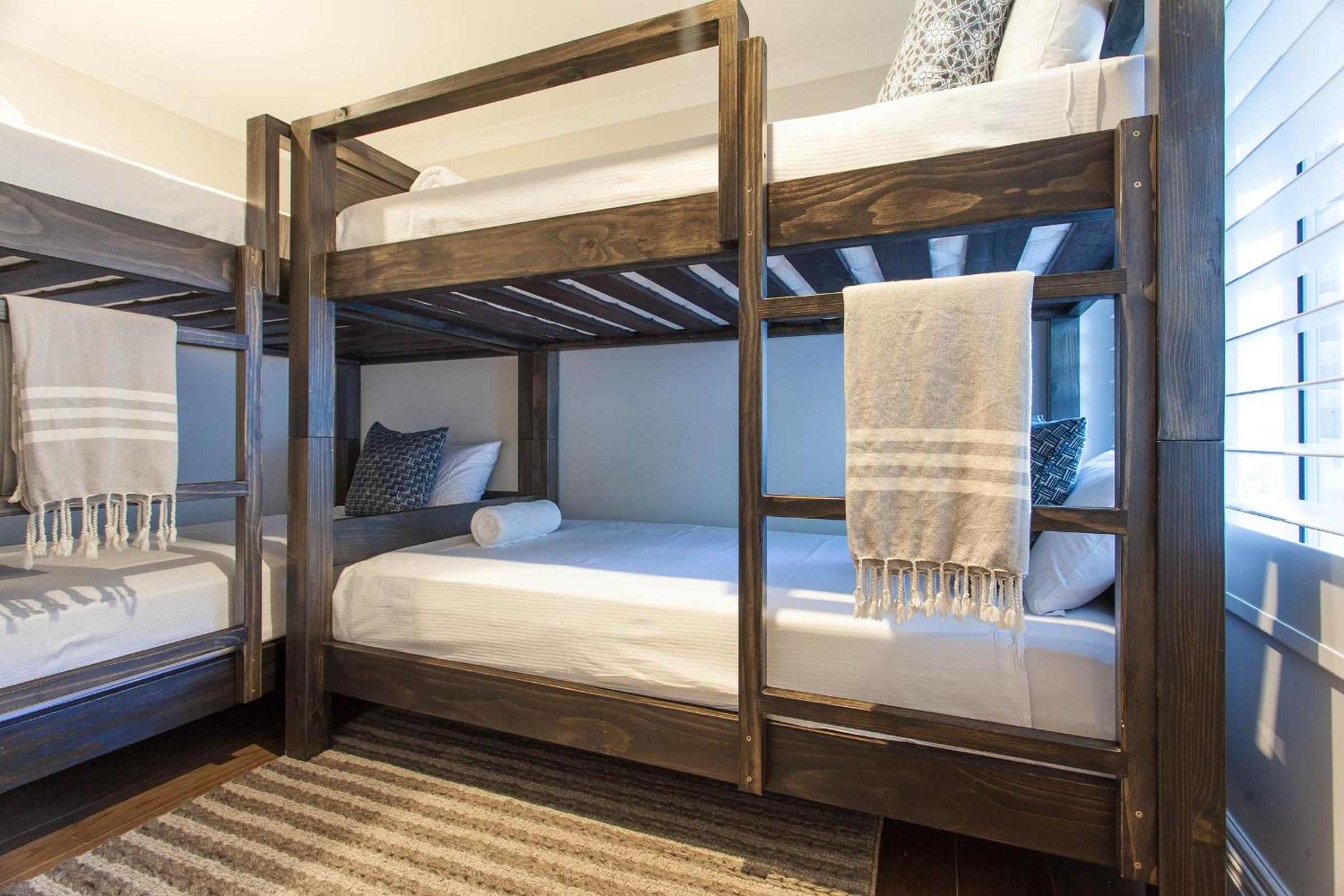 Aquila I Private Properties