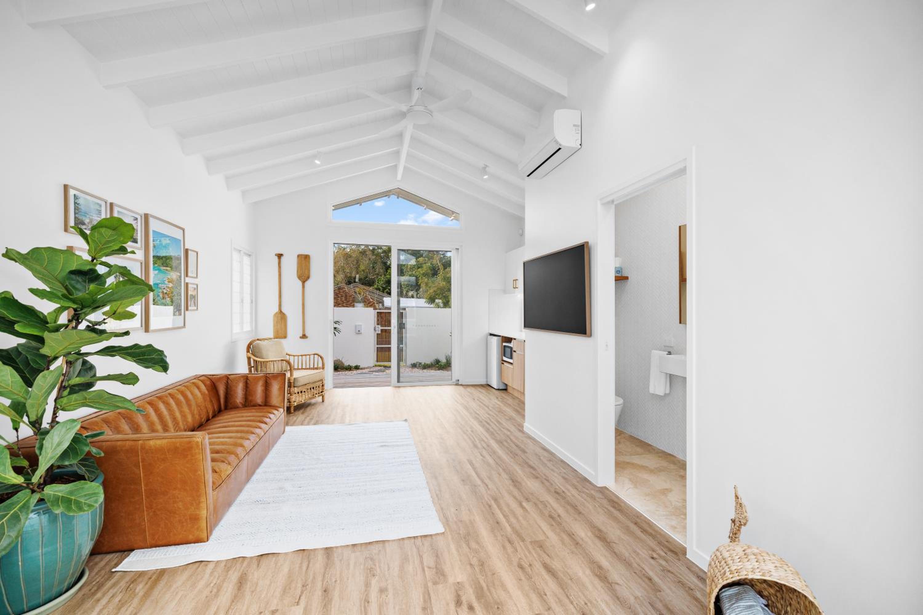 Brand new coastal oasis - family & pet friendly.