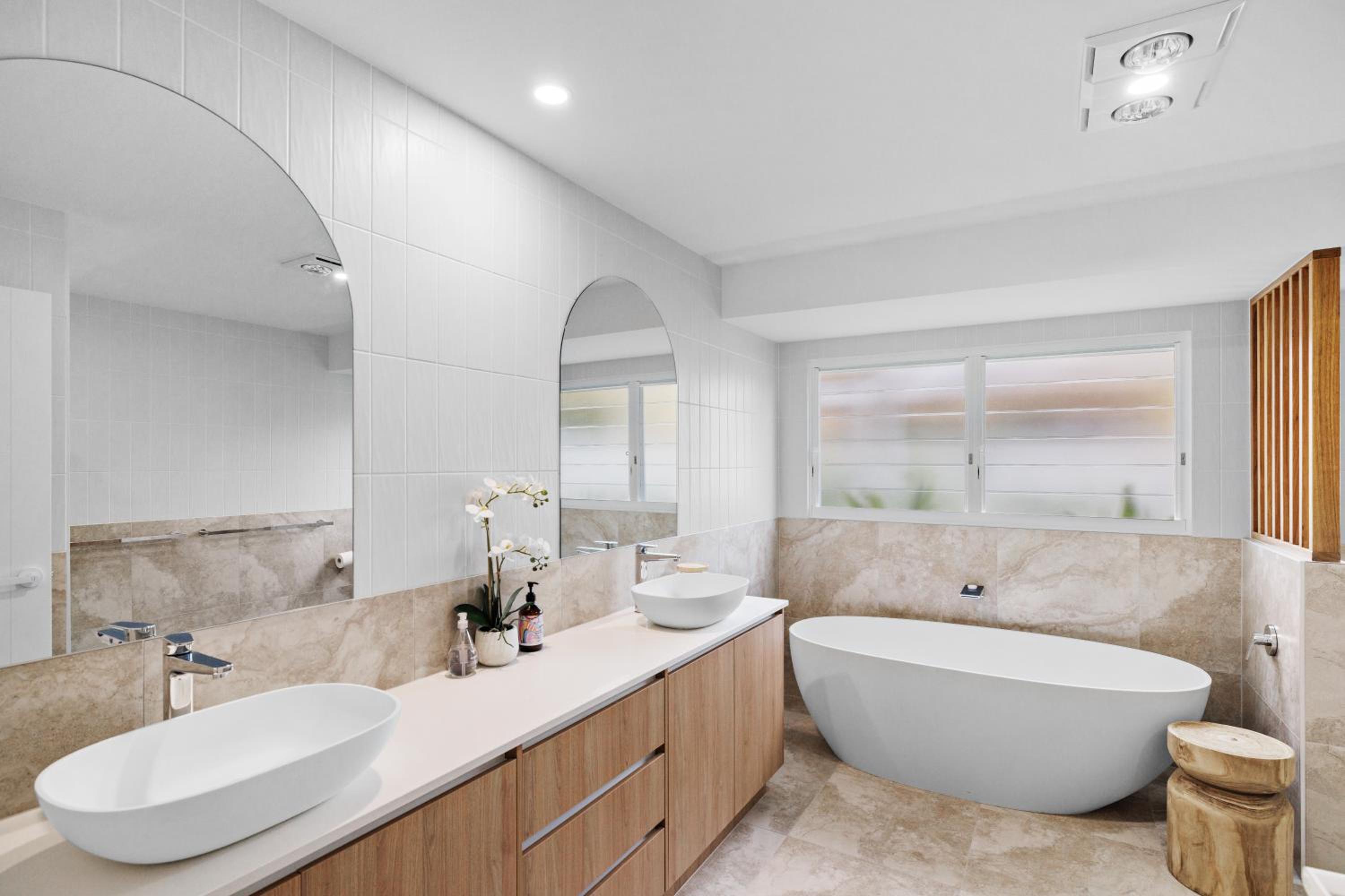 Brand new coastal oasis - family & pet friendly.