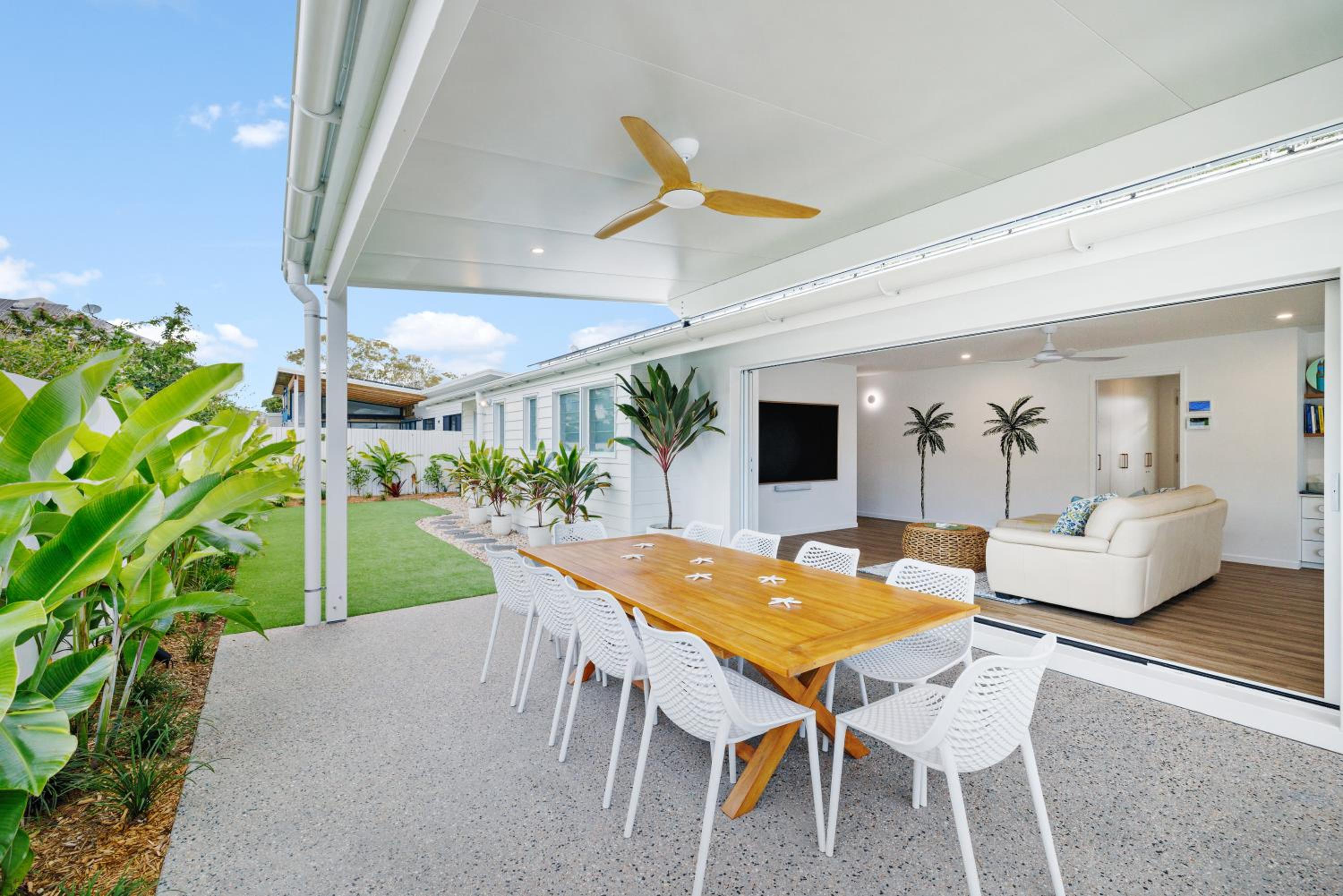 Brand new coastal oasis - family & pet friendly.