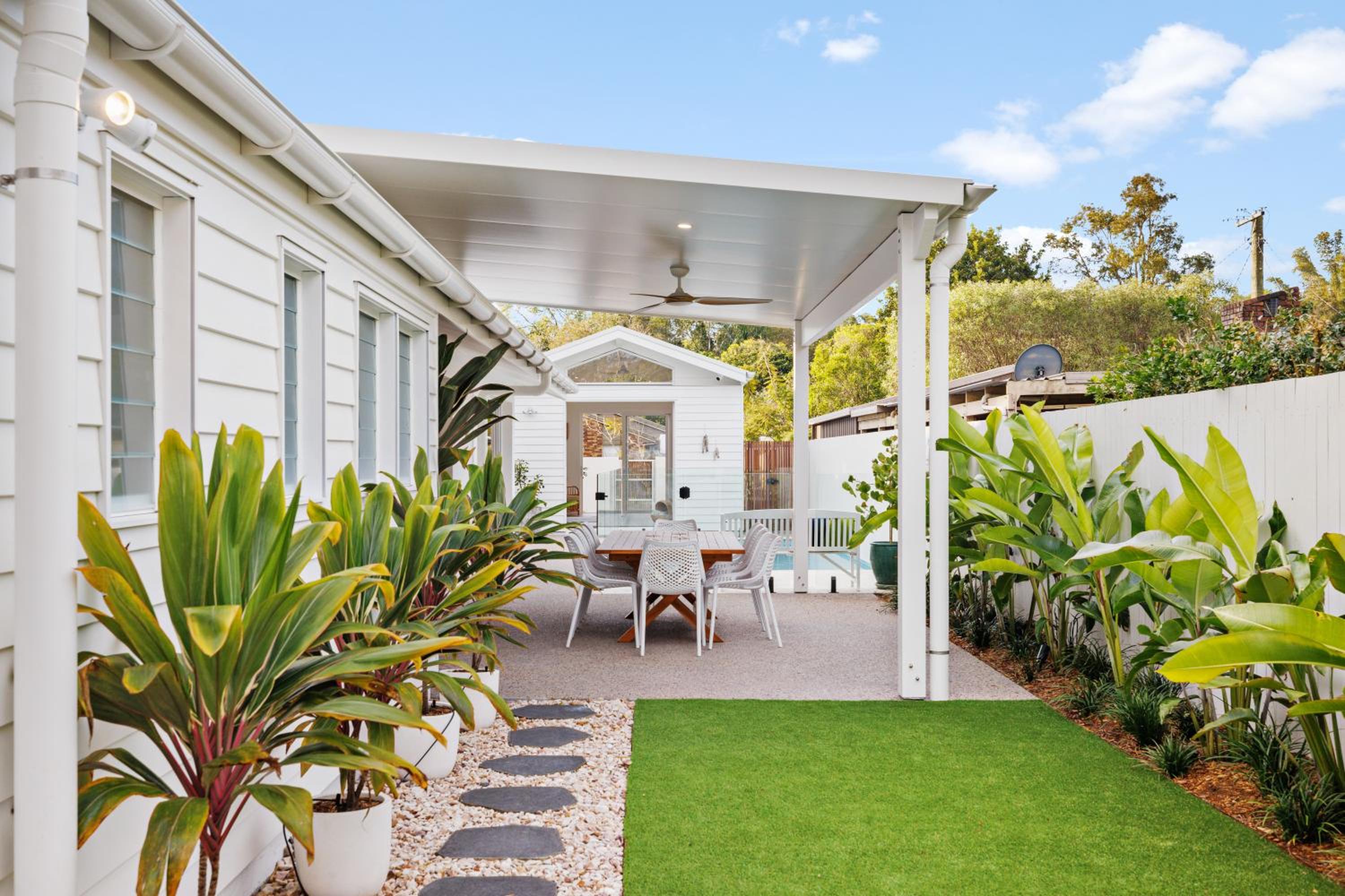 Brand new coastal oasis - family & pet friendly.
