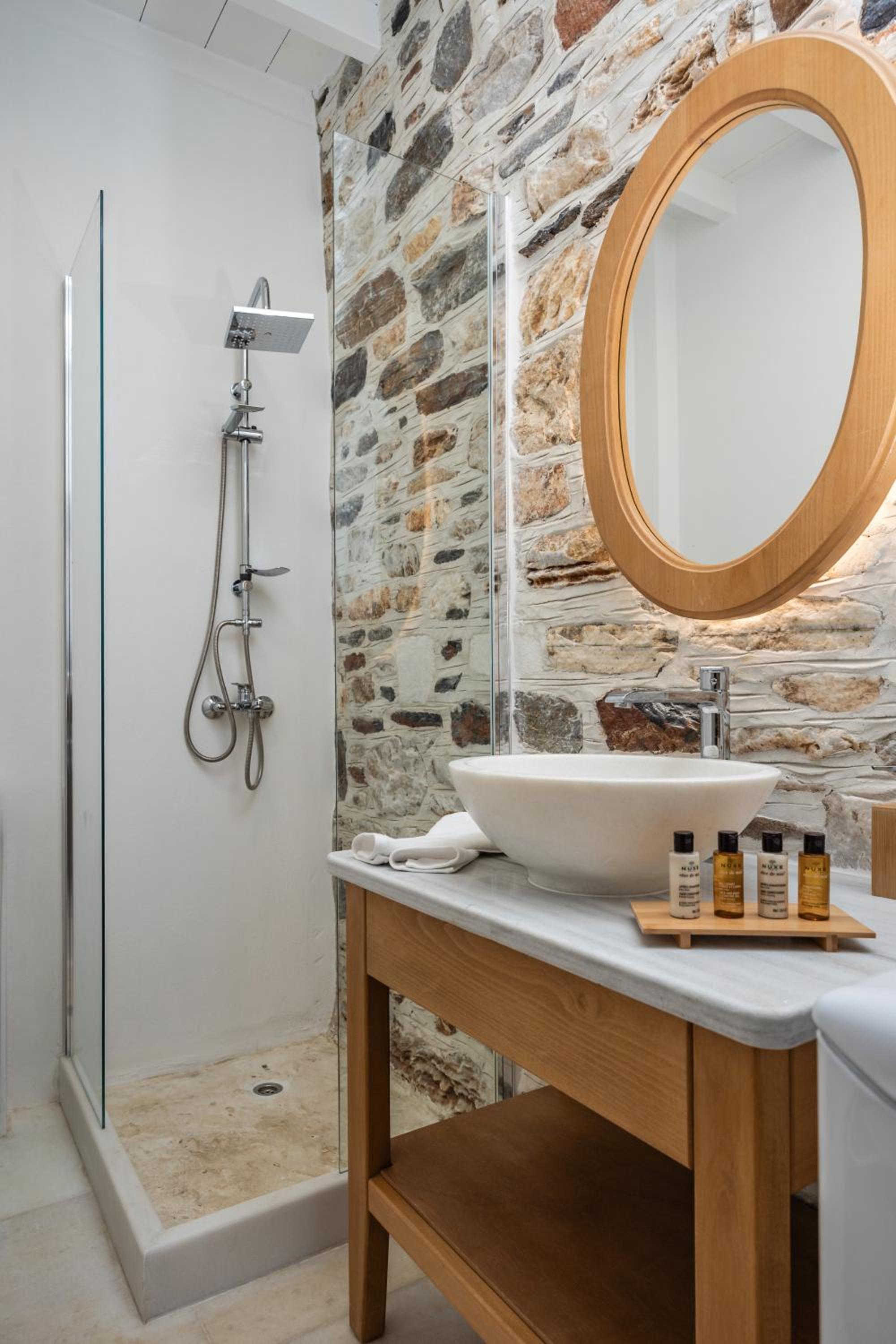 Zos Suites