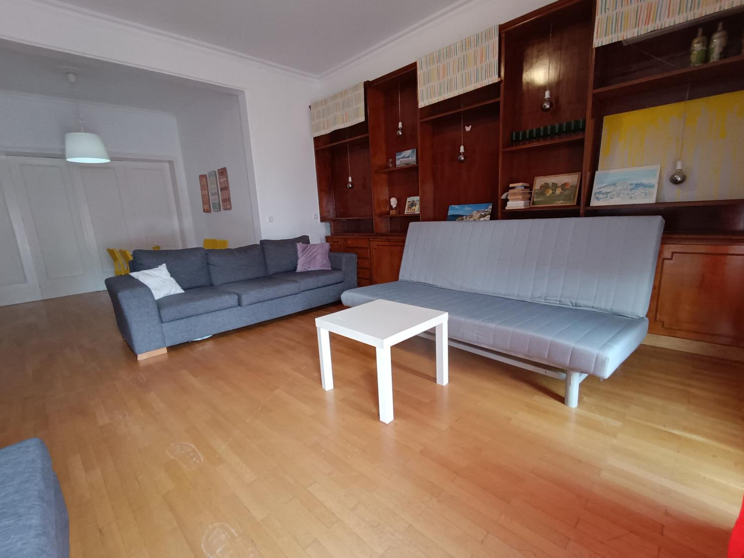 2 bedroom apartment near syntagma