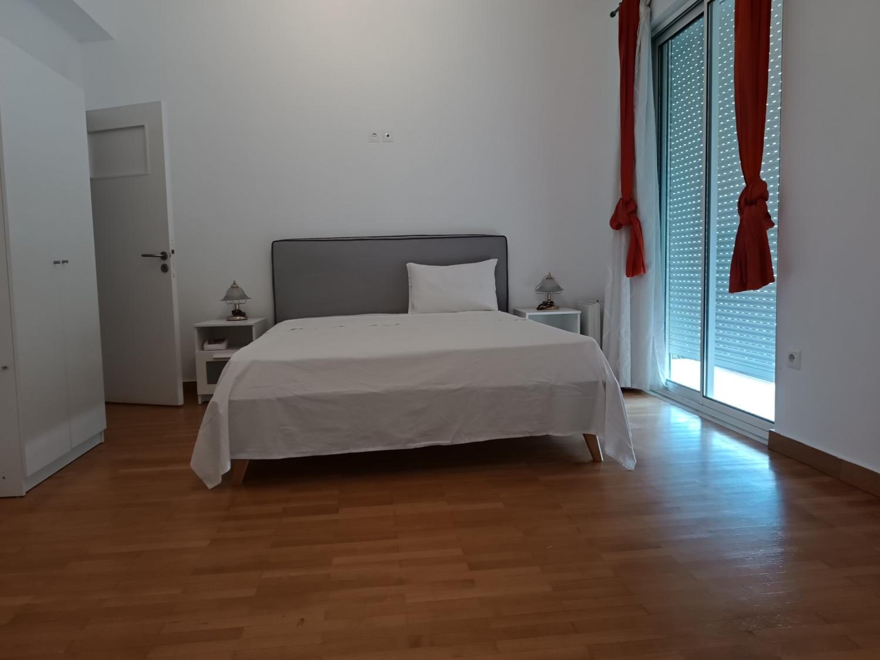 2 bedroom apartment near syntagma